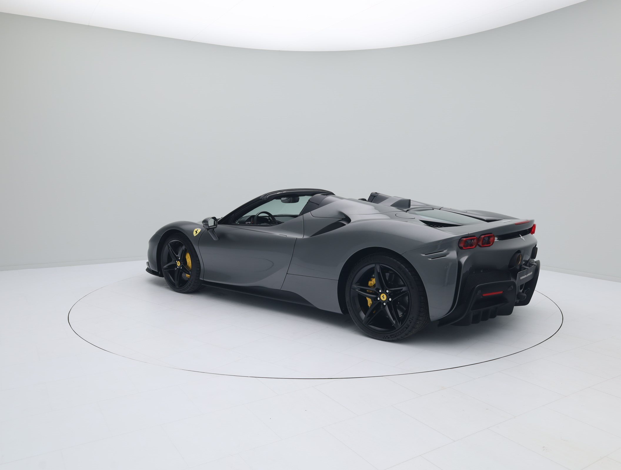 Ferrari SF90 Spider - FERRARI HAMBURG