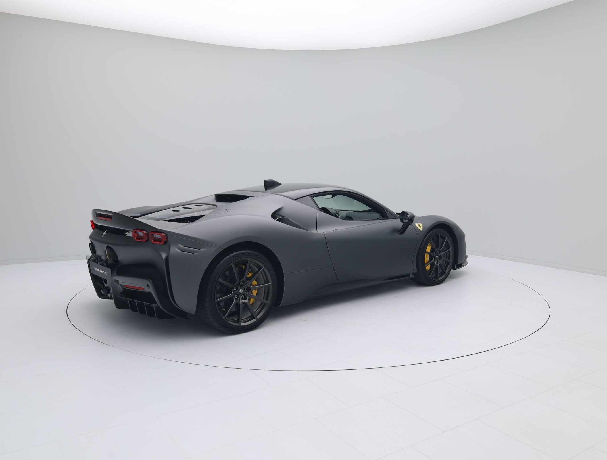 Ferrari SF90 Stradale - FERRARI HAMBURG