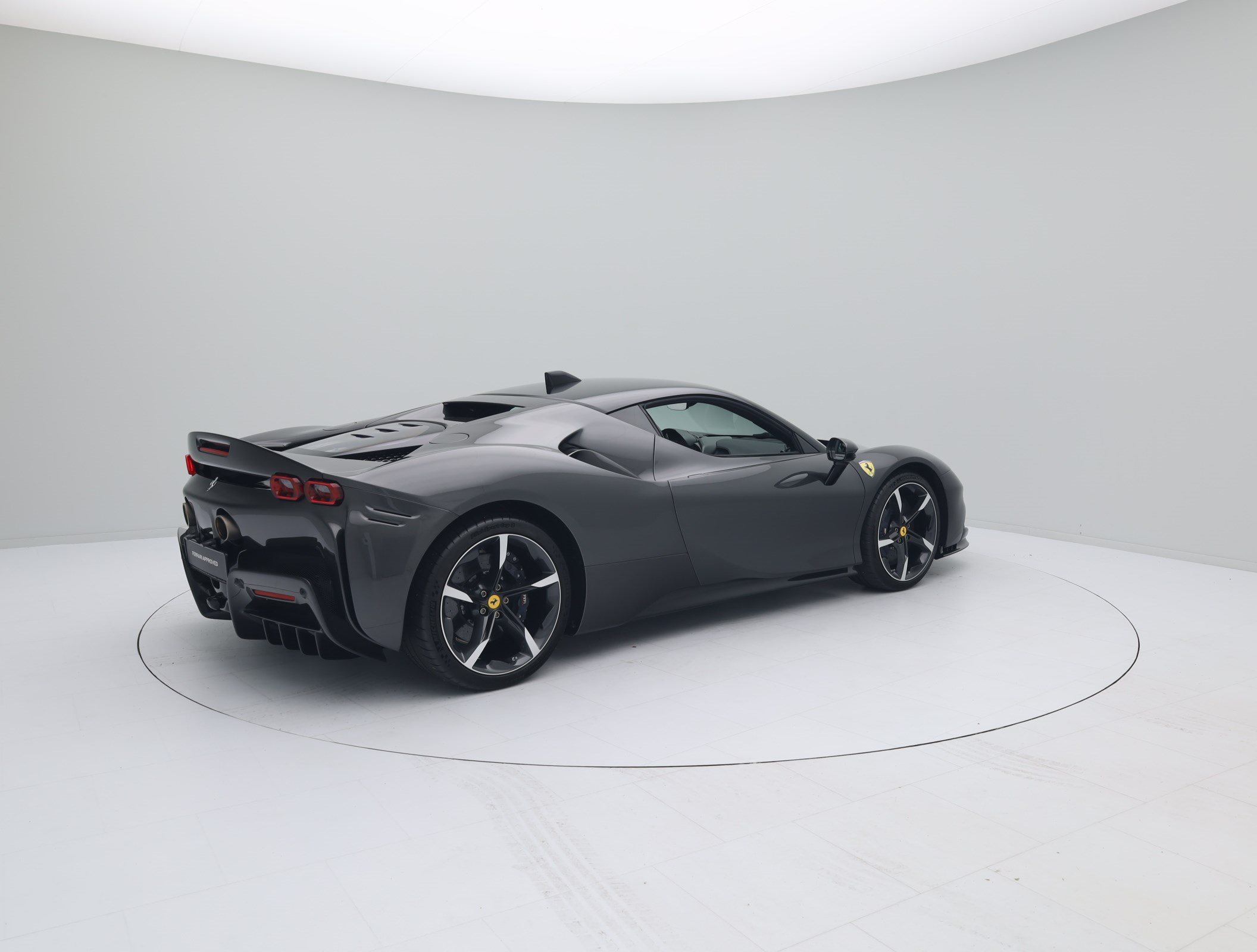 Ferrari SF90 Stradale - FERRARI HAMBURG