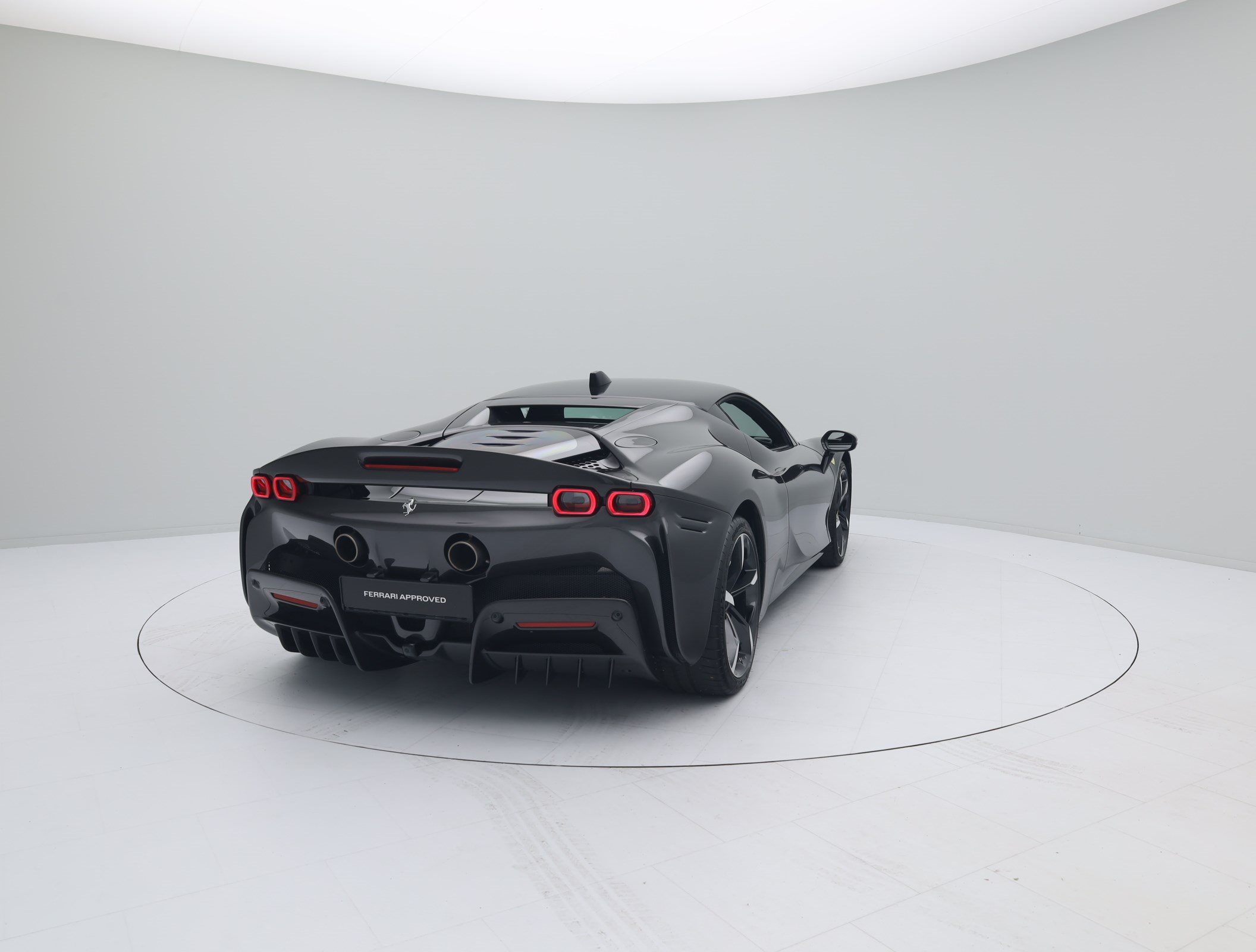 Ferrari SF90 Stradale - FERRARI HAMBURG