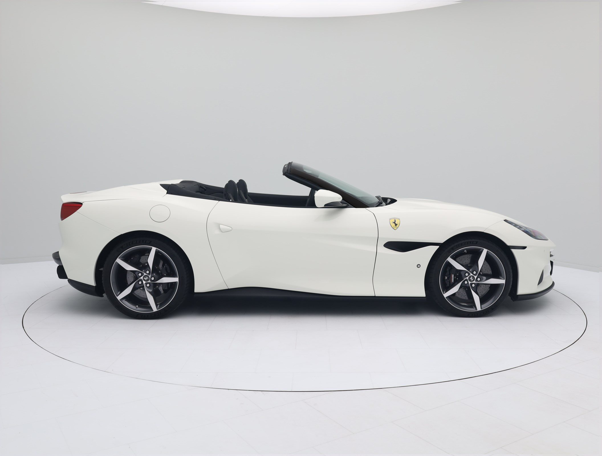 Ferrari Portofino - FERRARI HAMBURG