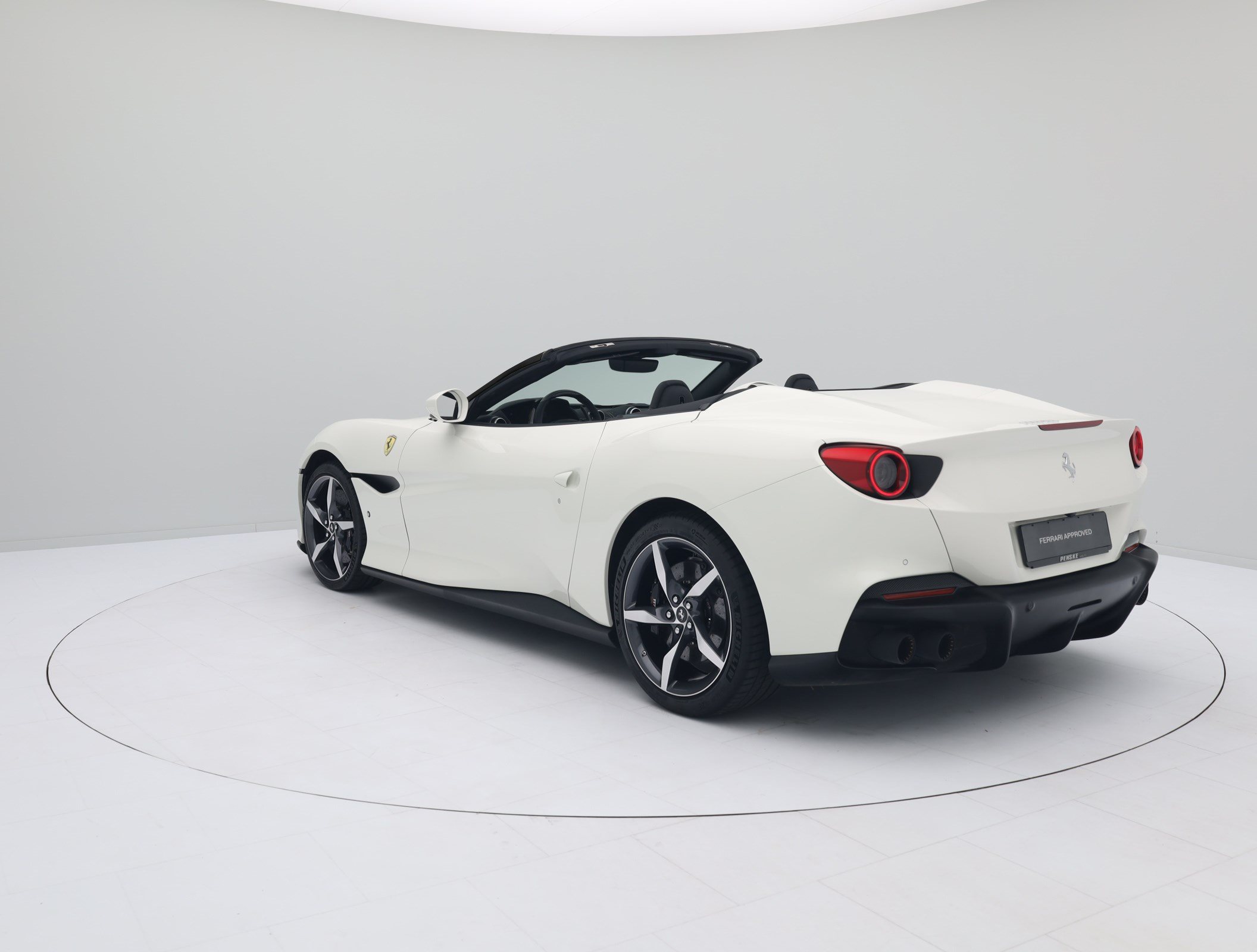 Ferrari Portofino - FERRARI HAMBURG