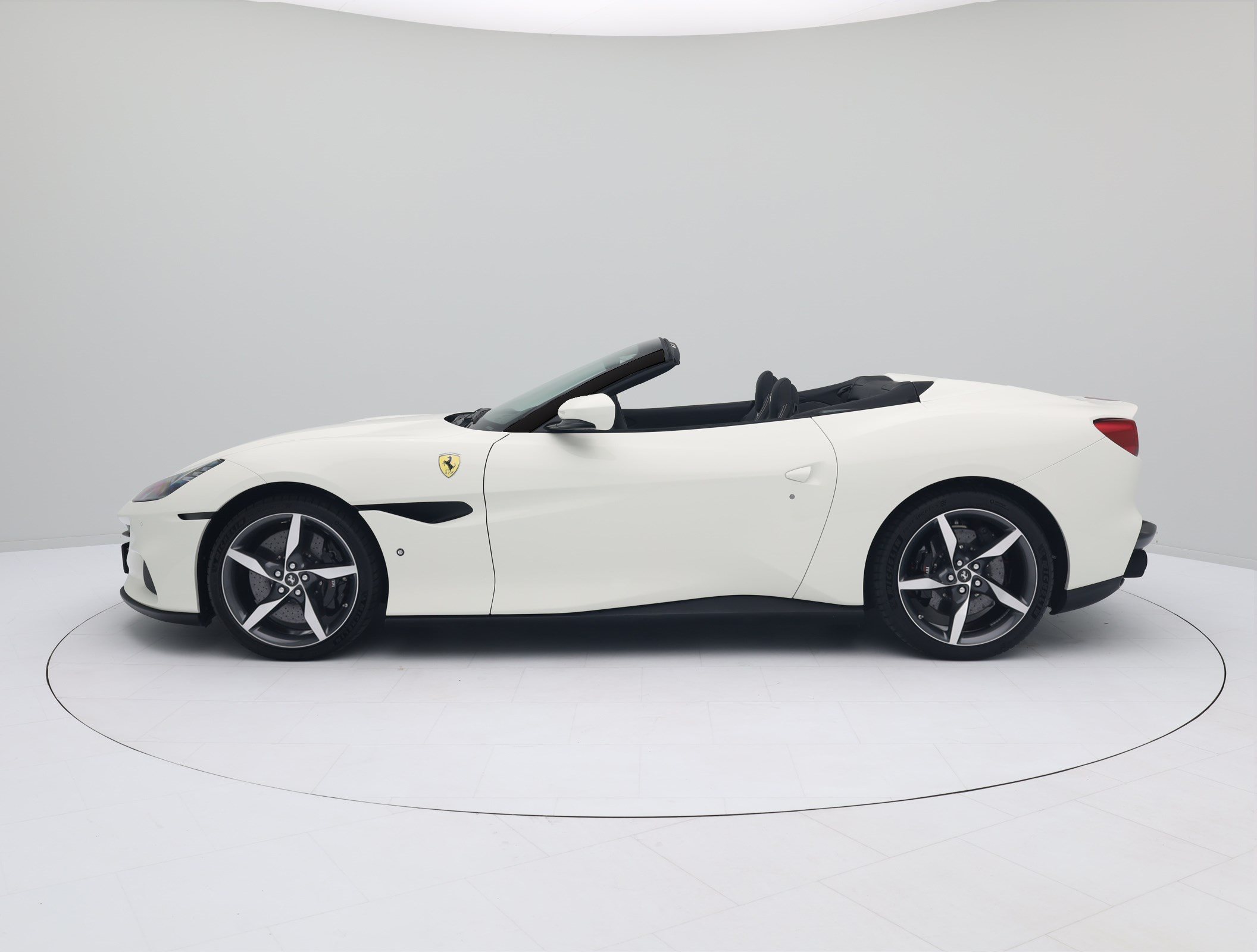 Ferrari Portofino - FERRARI HAMBURG