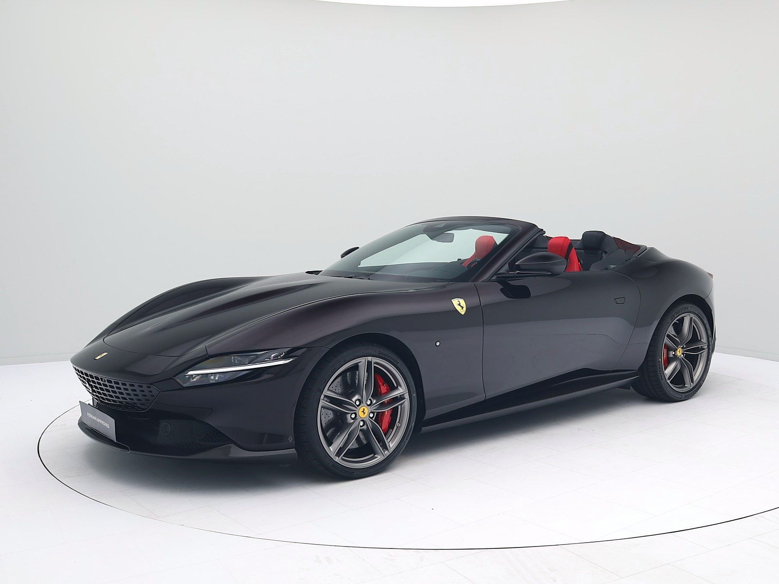 Ferrari Roma Spider - NERO PUROSANGUE - FERRARI HAMBURG