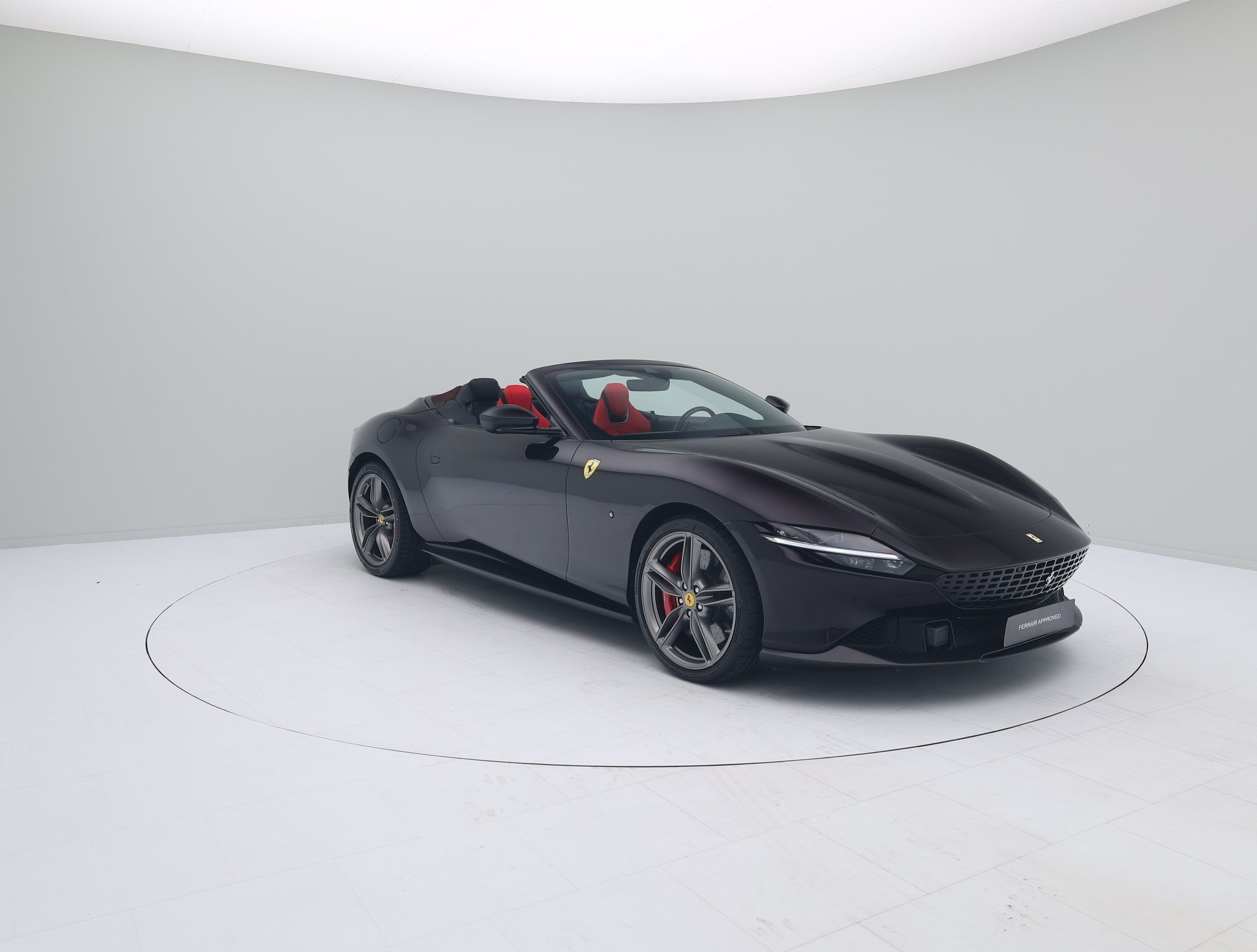 Ferrari Roma Spider - NERO PUROSANGUE - FERRARI HAMBURG