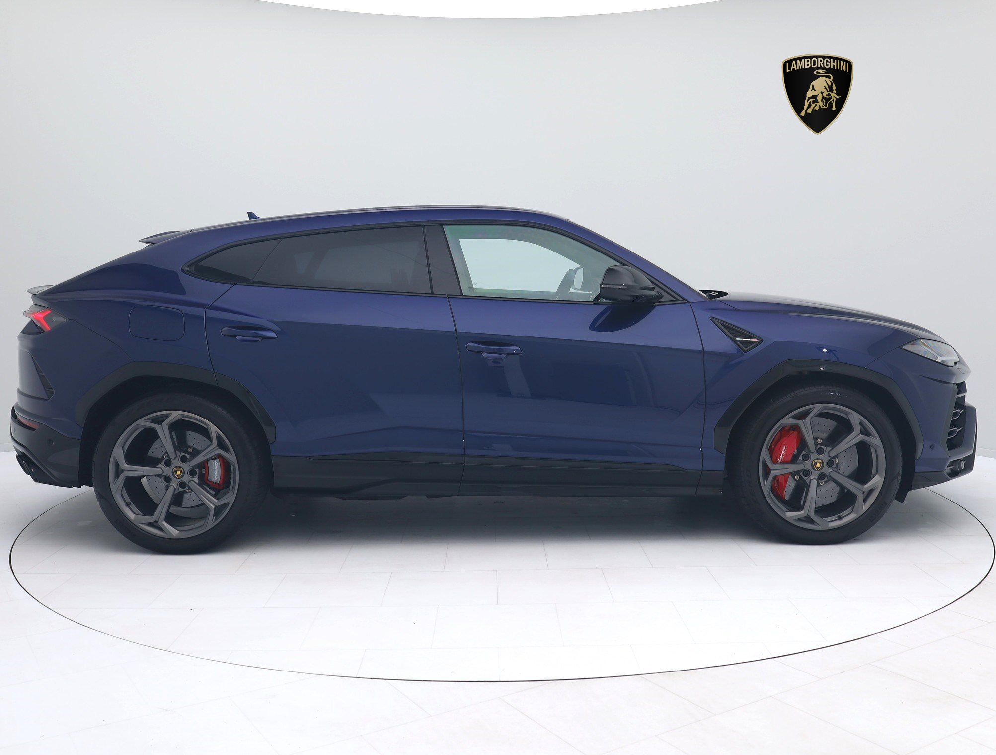 Lamborghini Urus MY21