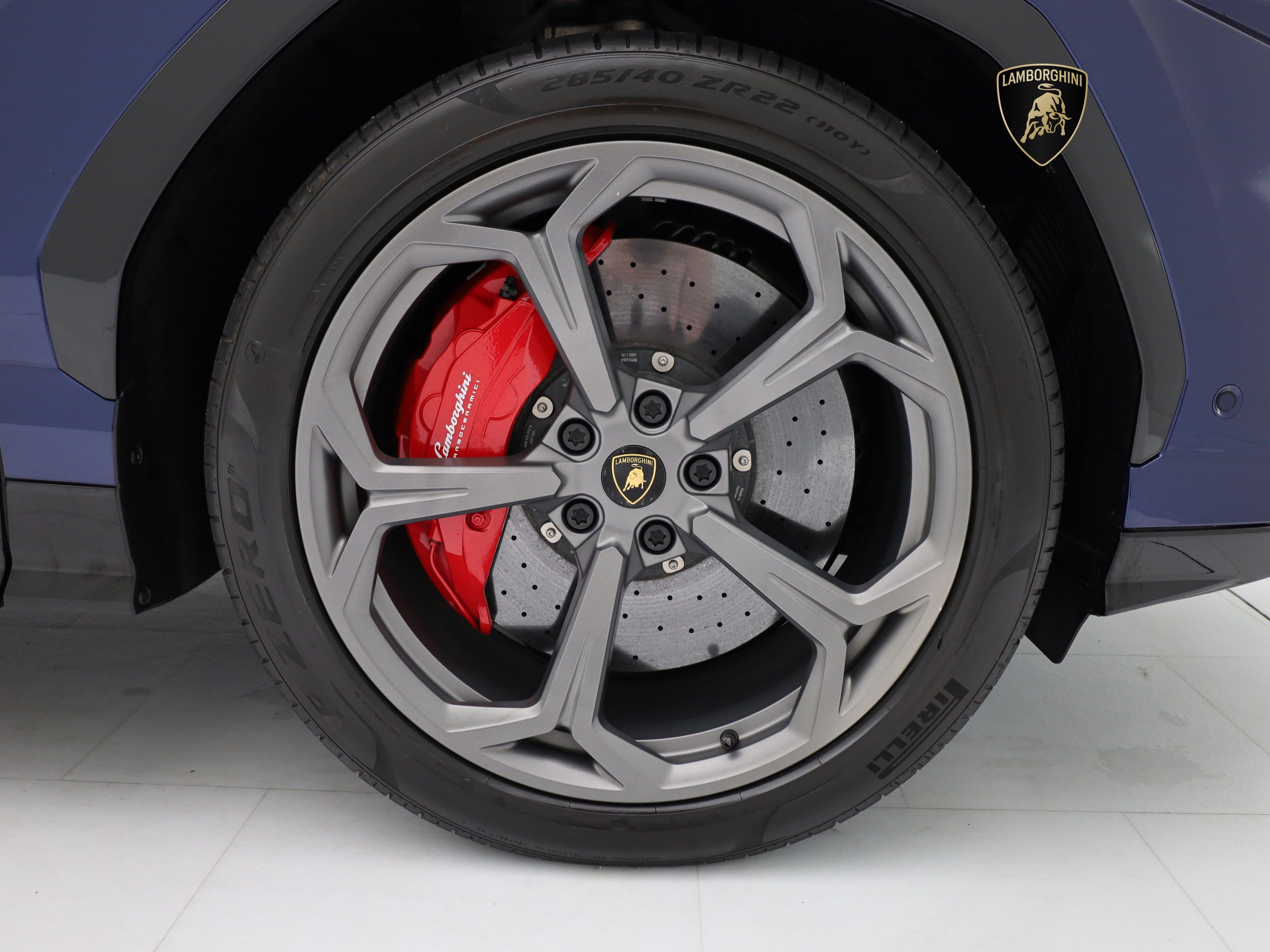 Lamborghini Urus MY21