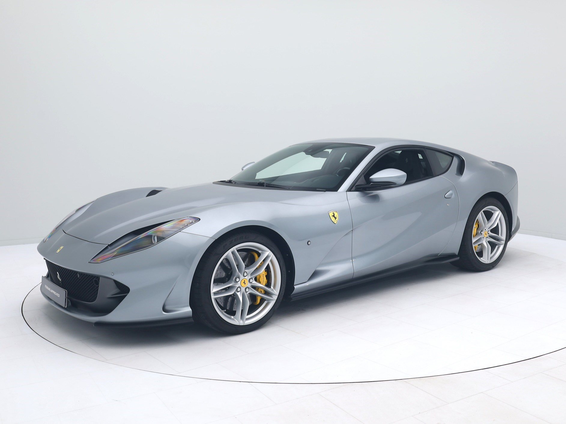 Ferrari 812 Superfast - FERRARI HAMBURG