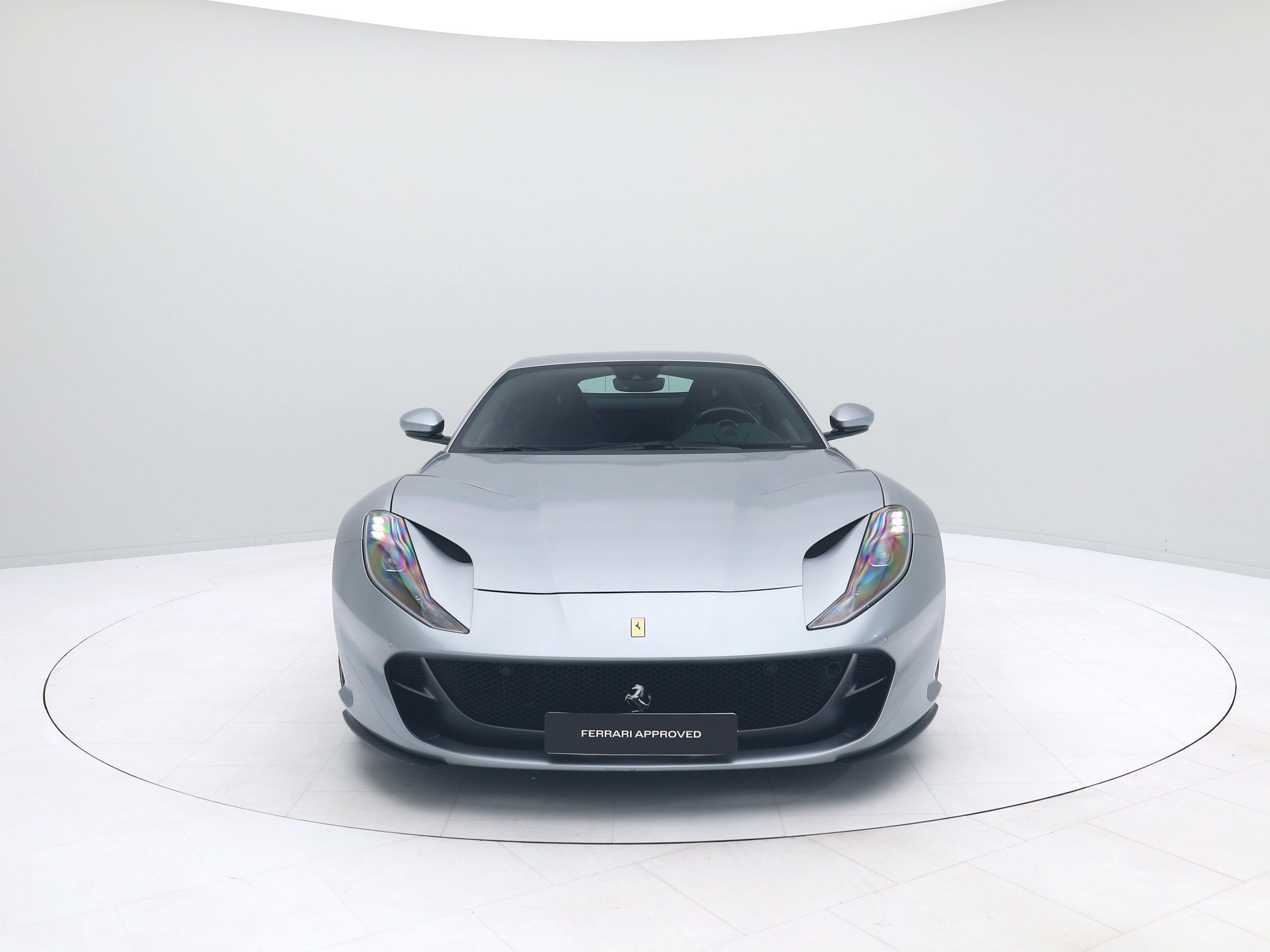 Ferrari 812 Superfast - FERRARI HAMBURG