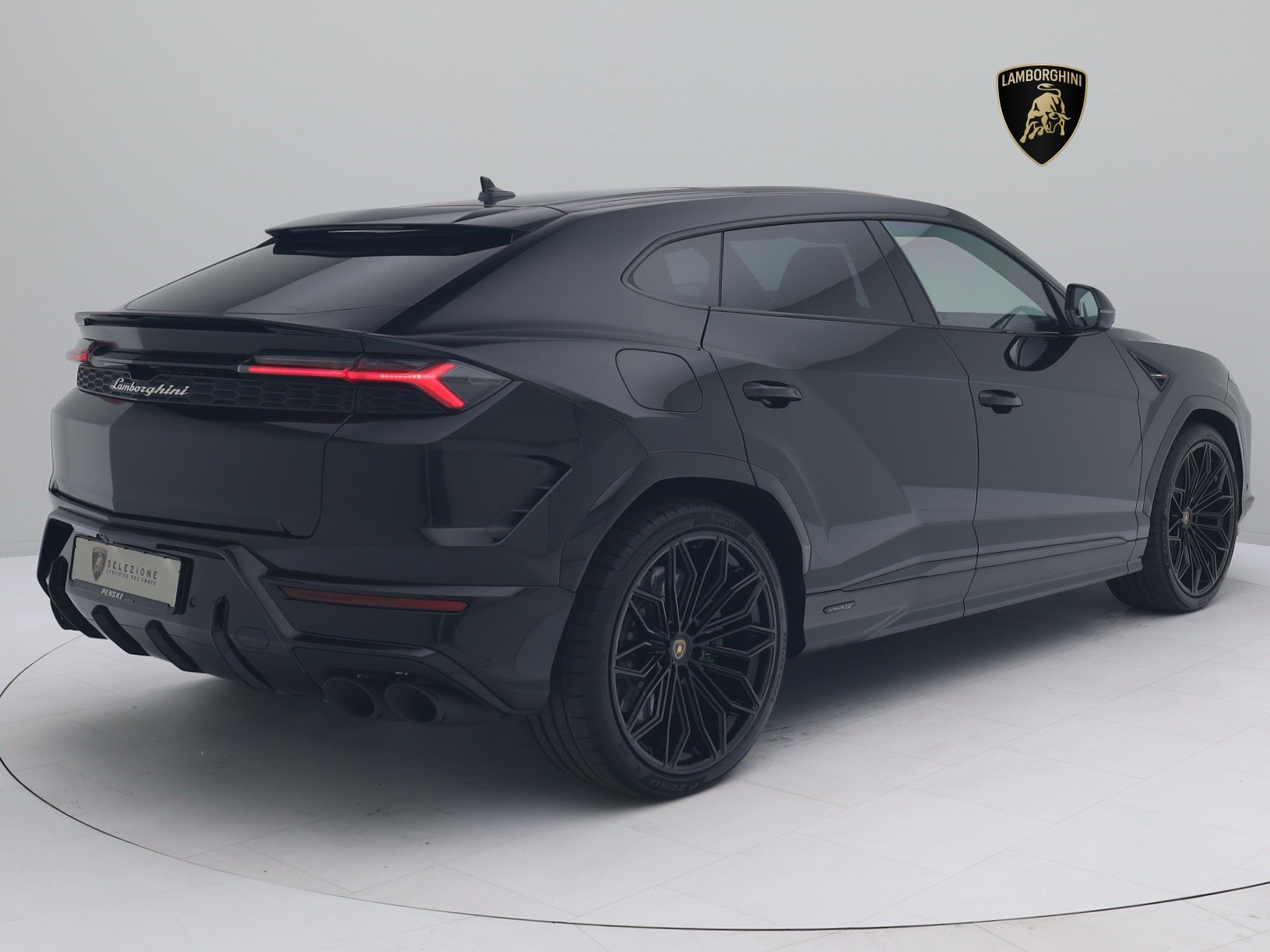 Lamborghini Urus SE MY25 I 23" I B&O I PANO