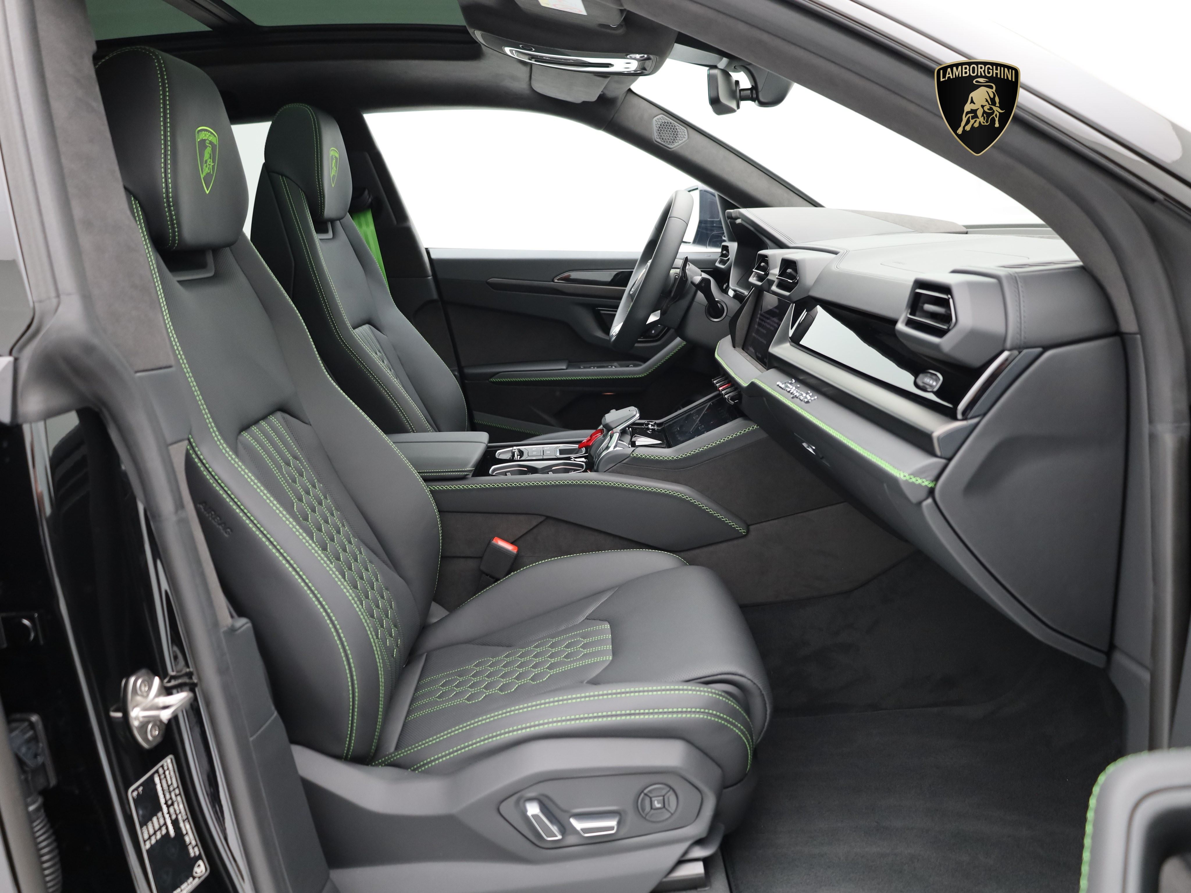 Lamborghini Urus SE MY25 I 23" I B&O I PANO