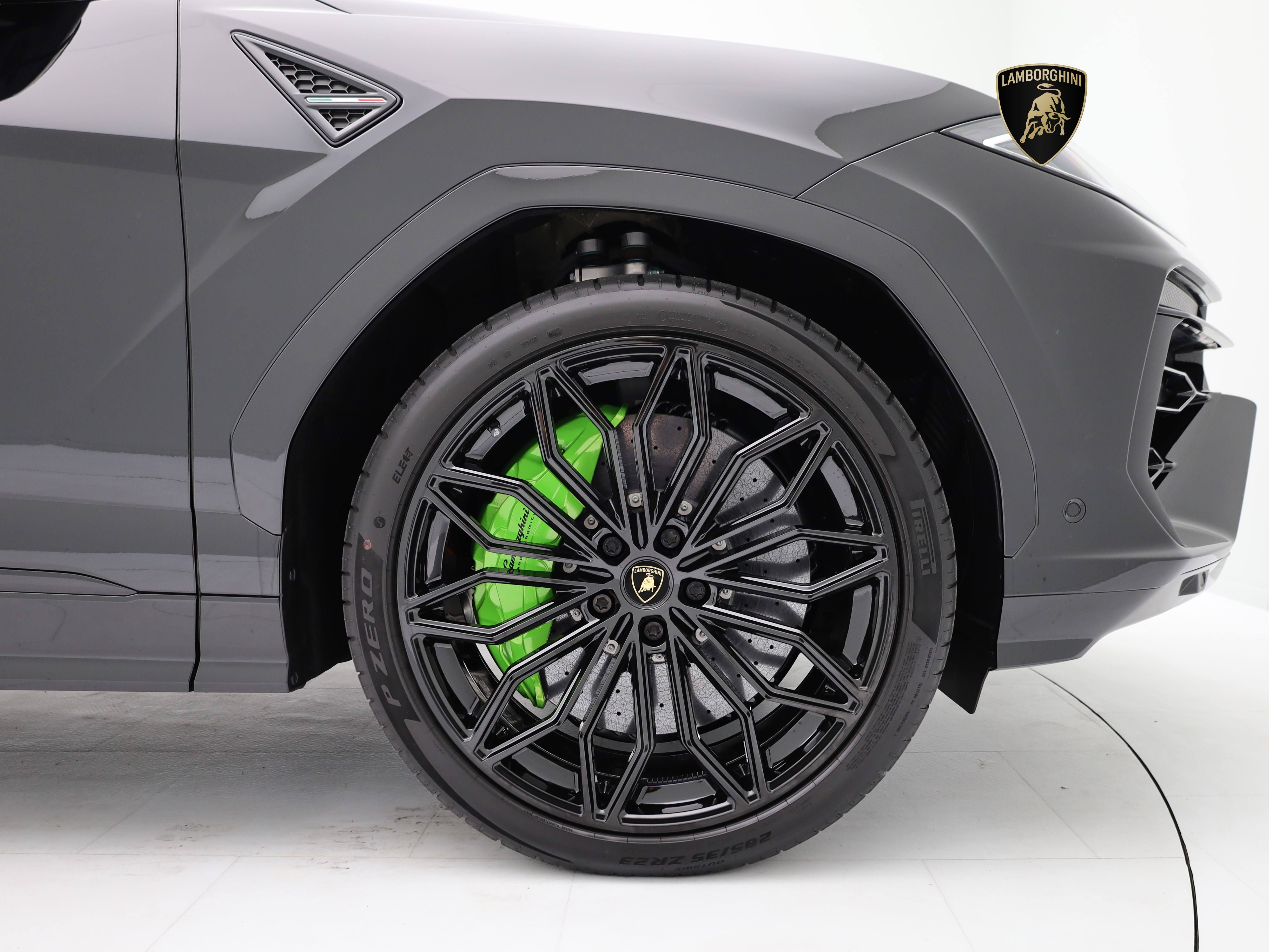 Lamborghini Urus SE MY25 I 23" I B&O I PANO