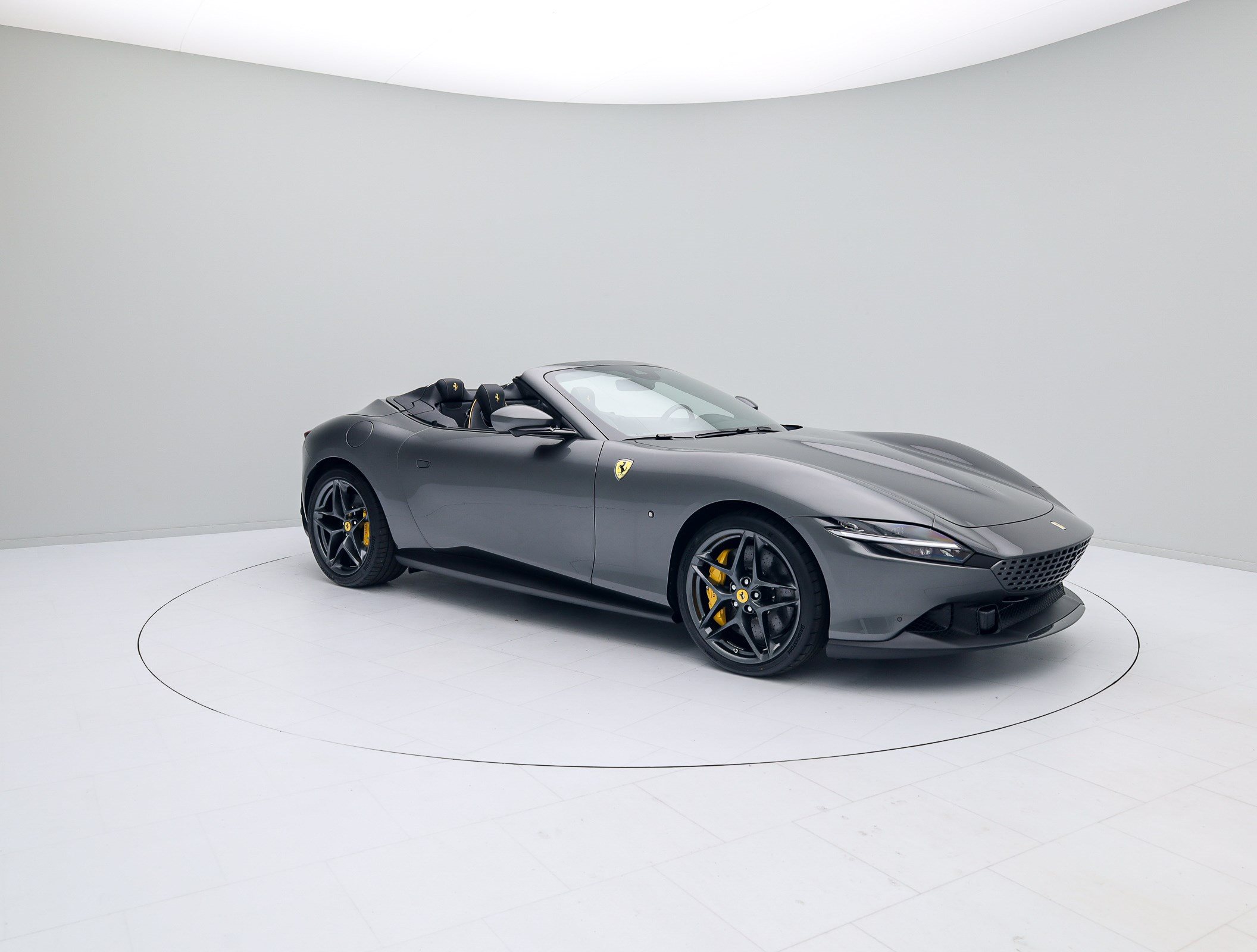Ferrari Roma Spider - FERRARI HAMBURG