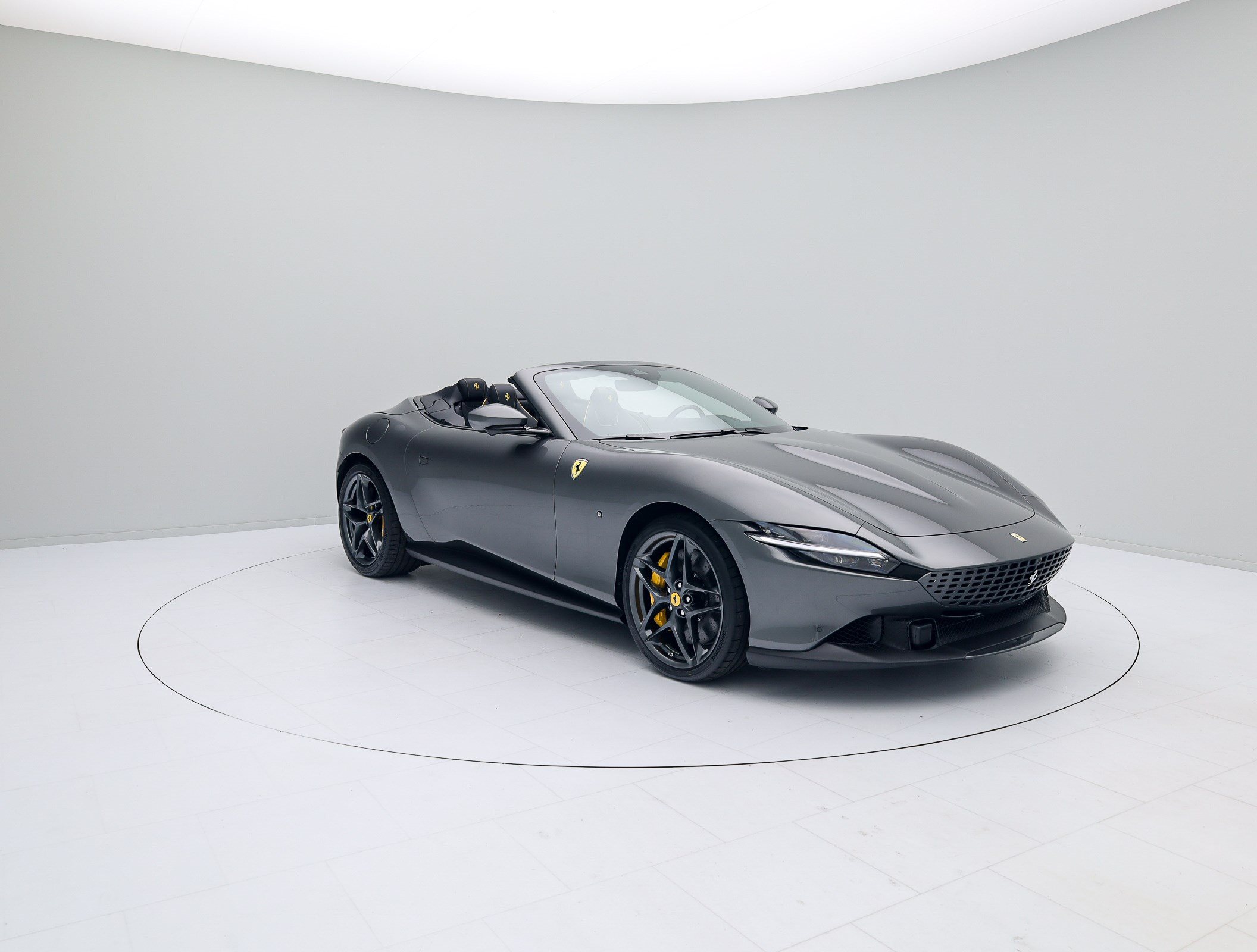 Ferrari Roma Spider - FERRARI HAMBURG