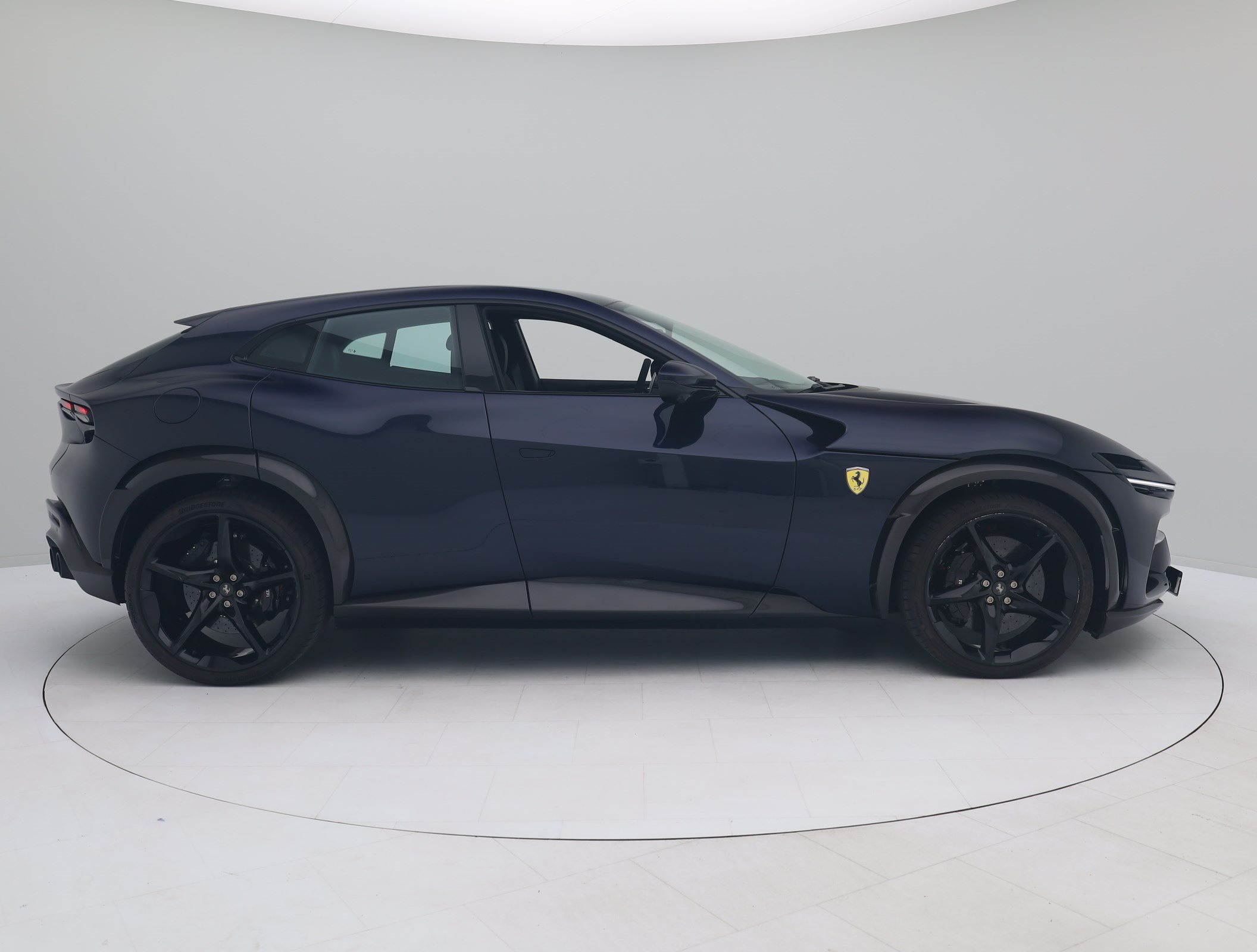 Ferrari Purosangue - FERRARI HAMBURG