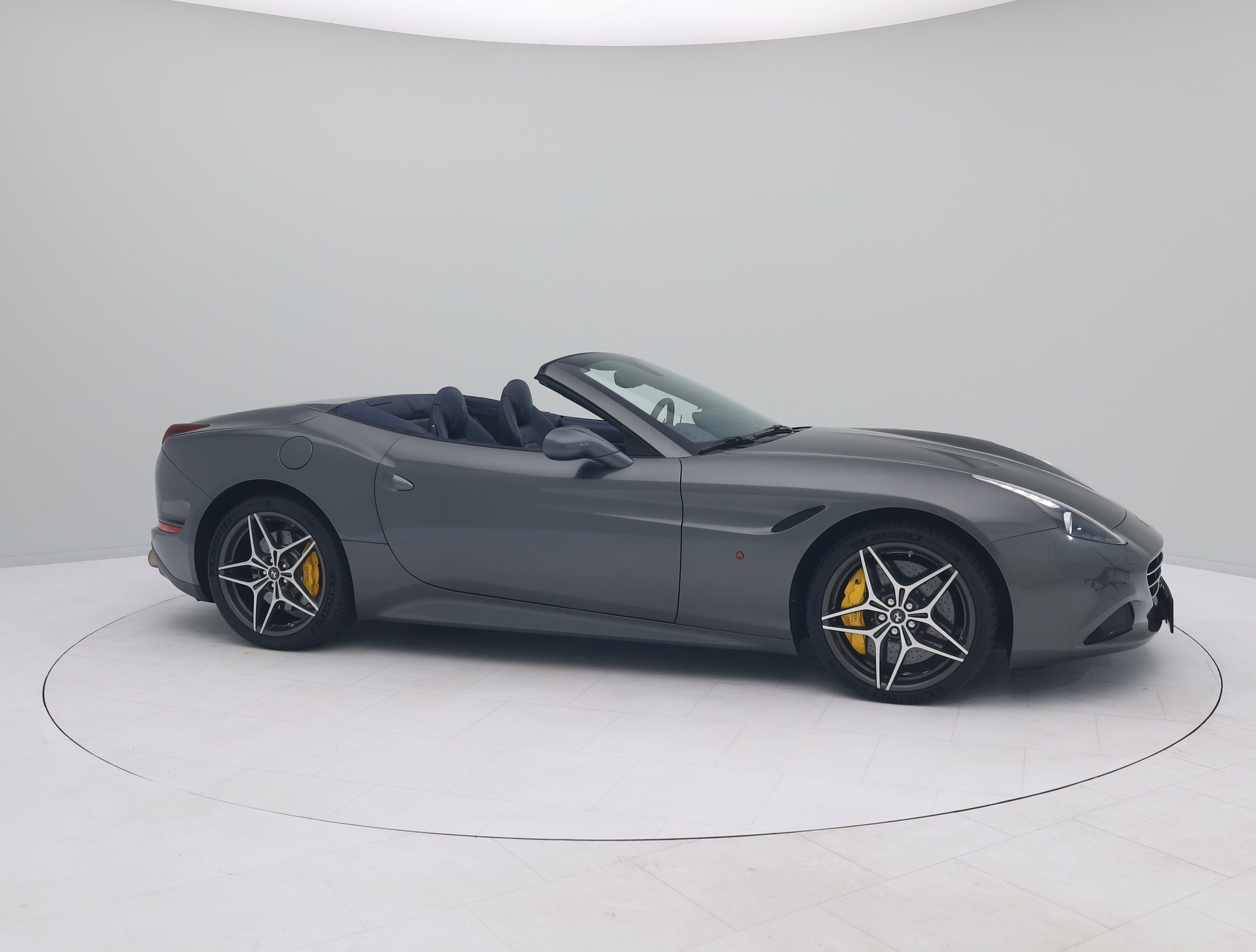 Ferrari California T - FERRARI HAMBURG