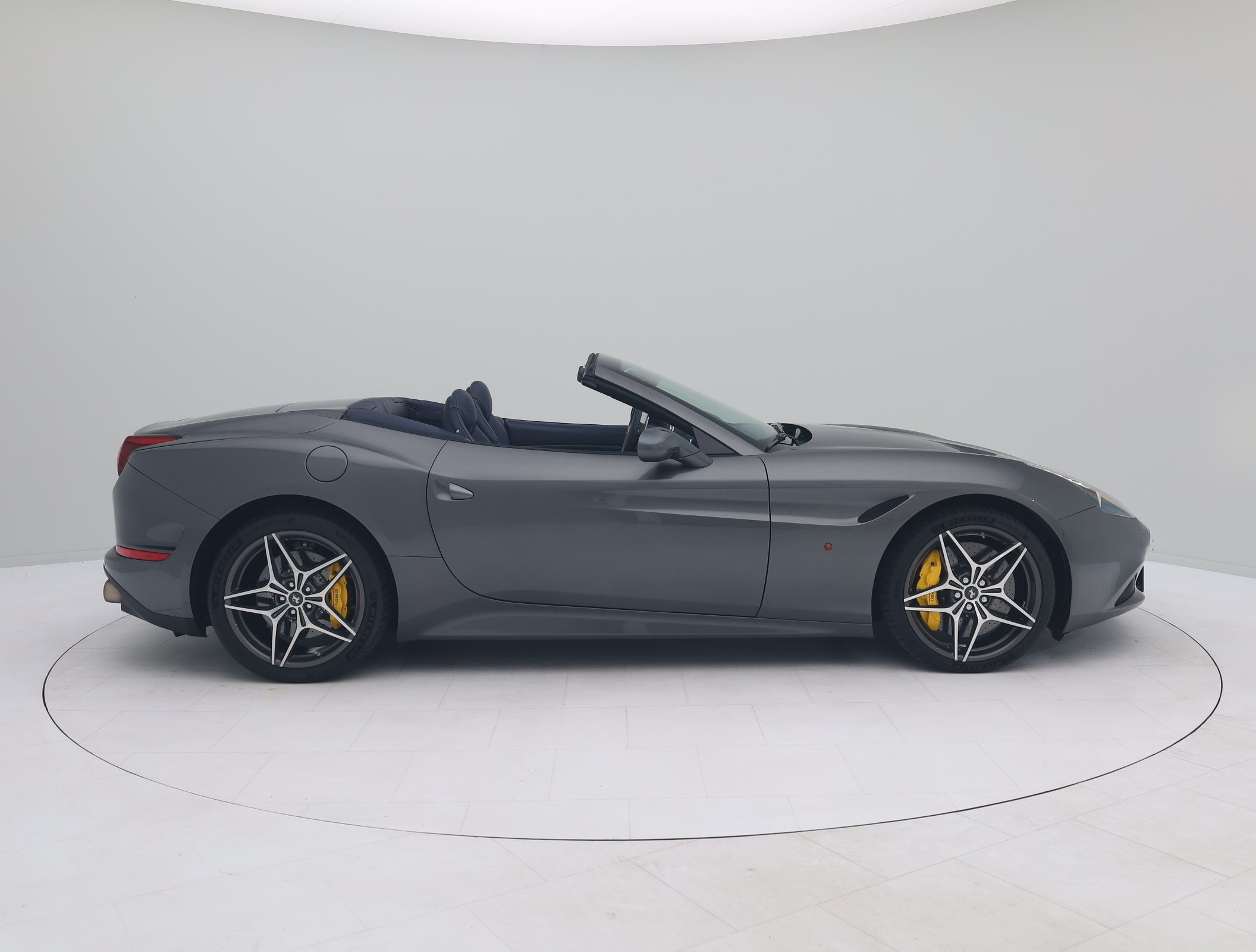 Ferrari California T - FERRARI HAMBURG