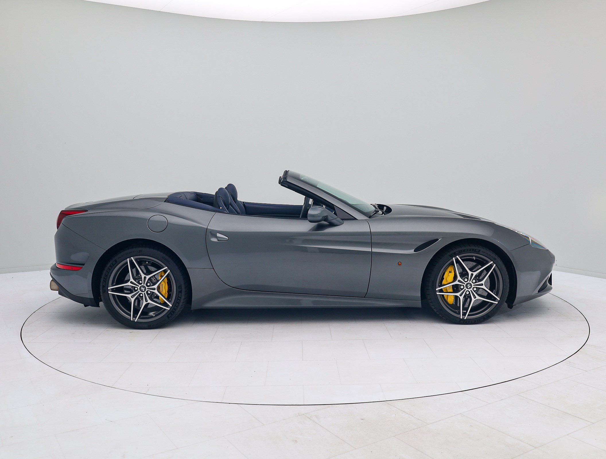 Ferrari California T - FERRARI HAMBURG