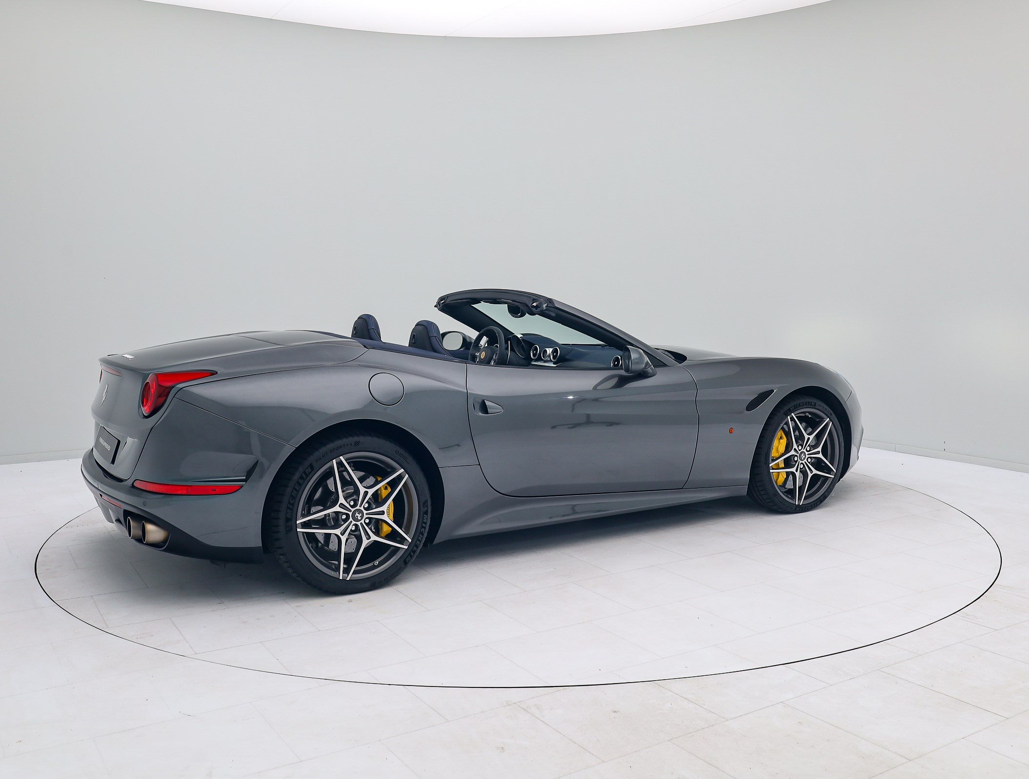 Ferrari California T - FERRARI HAMBURG