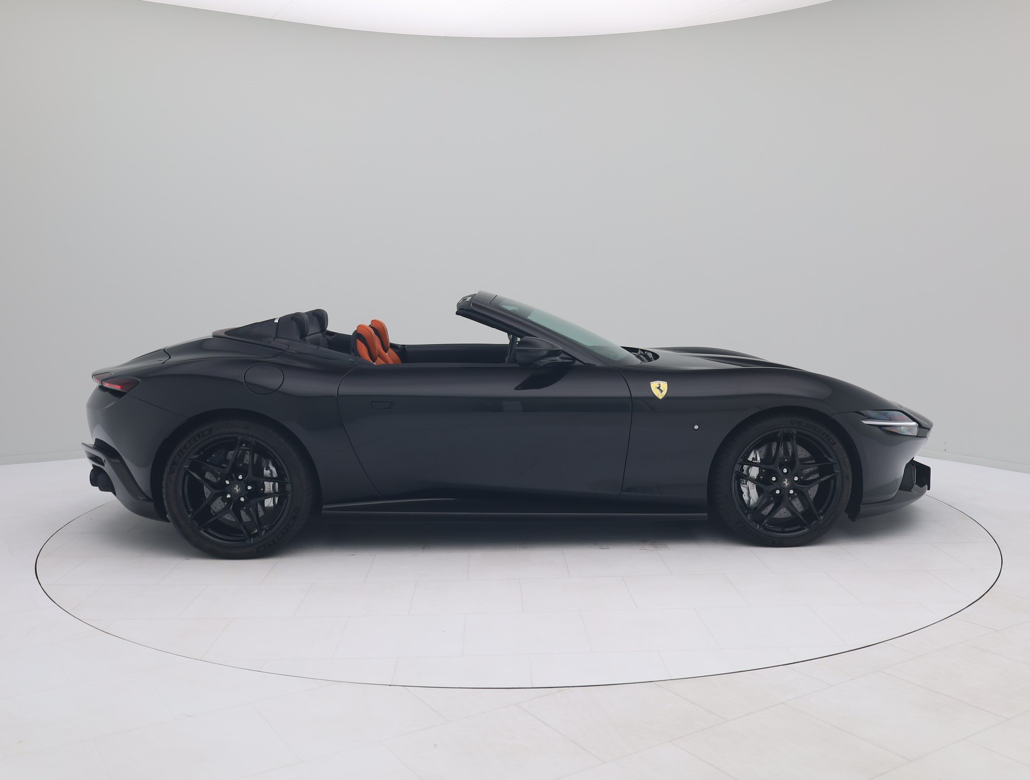 Ferrari Roma Spider - Ferrari Hamburg