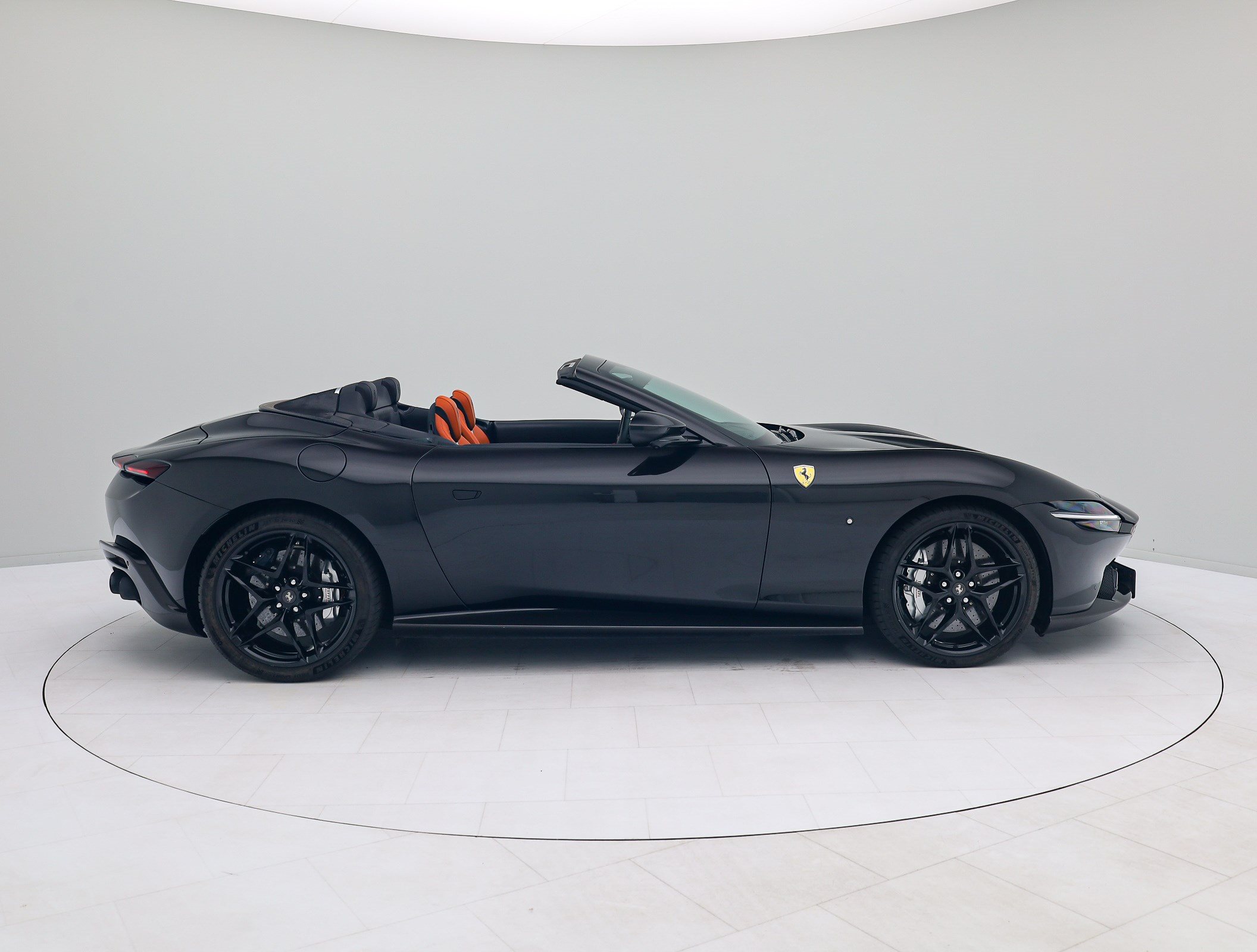 Ferrari Roma Spider - Ferrari Hamburg