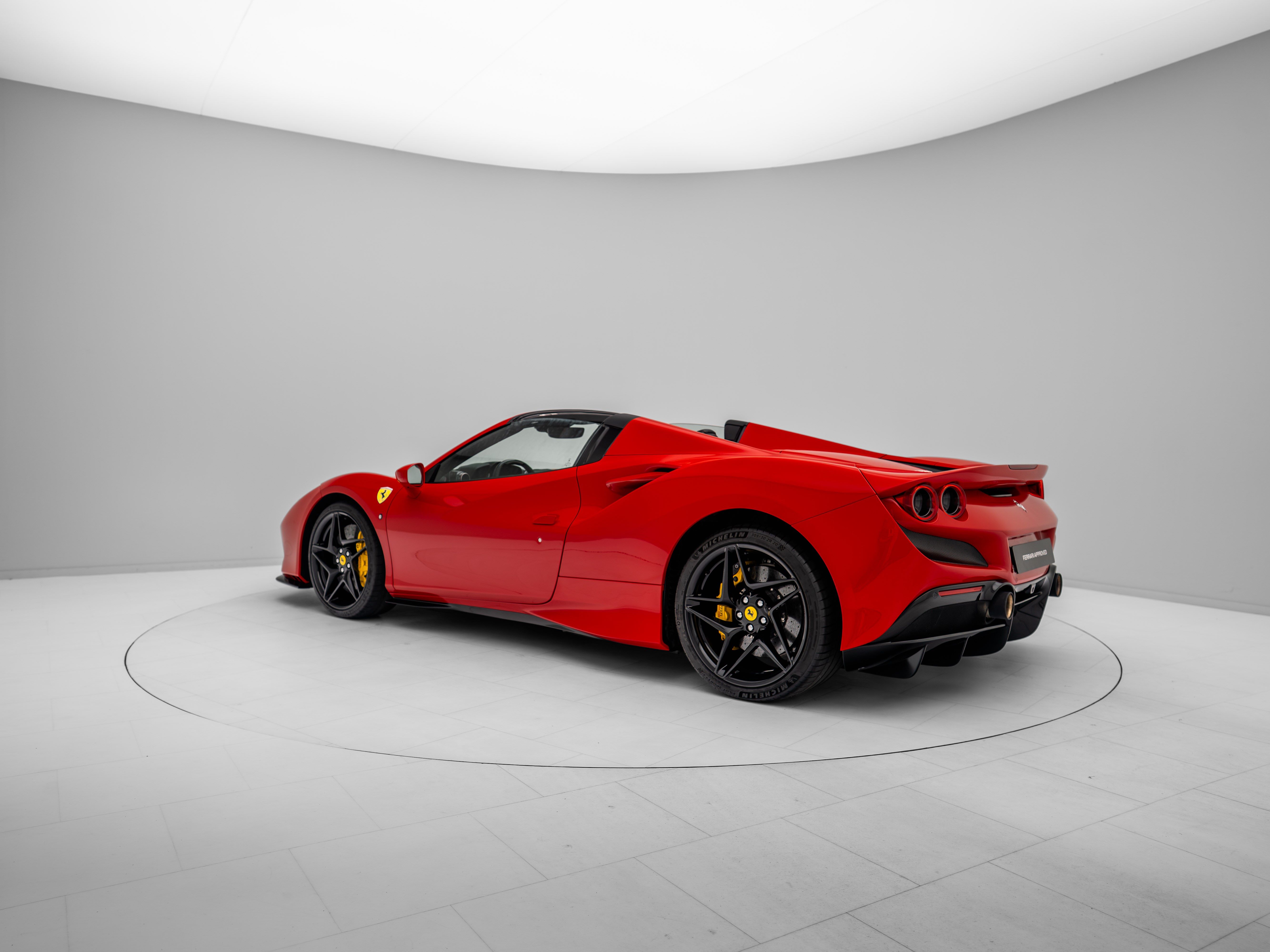 Ferrari F8 Spider - FERRARI HAMBURG