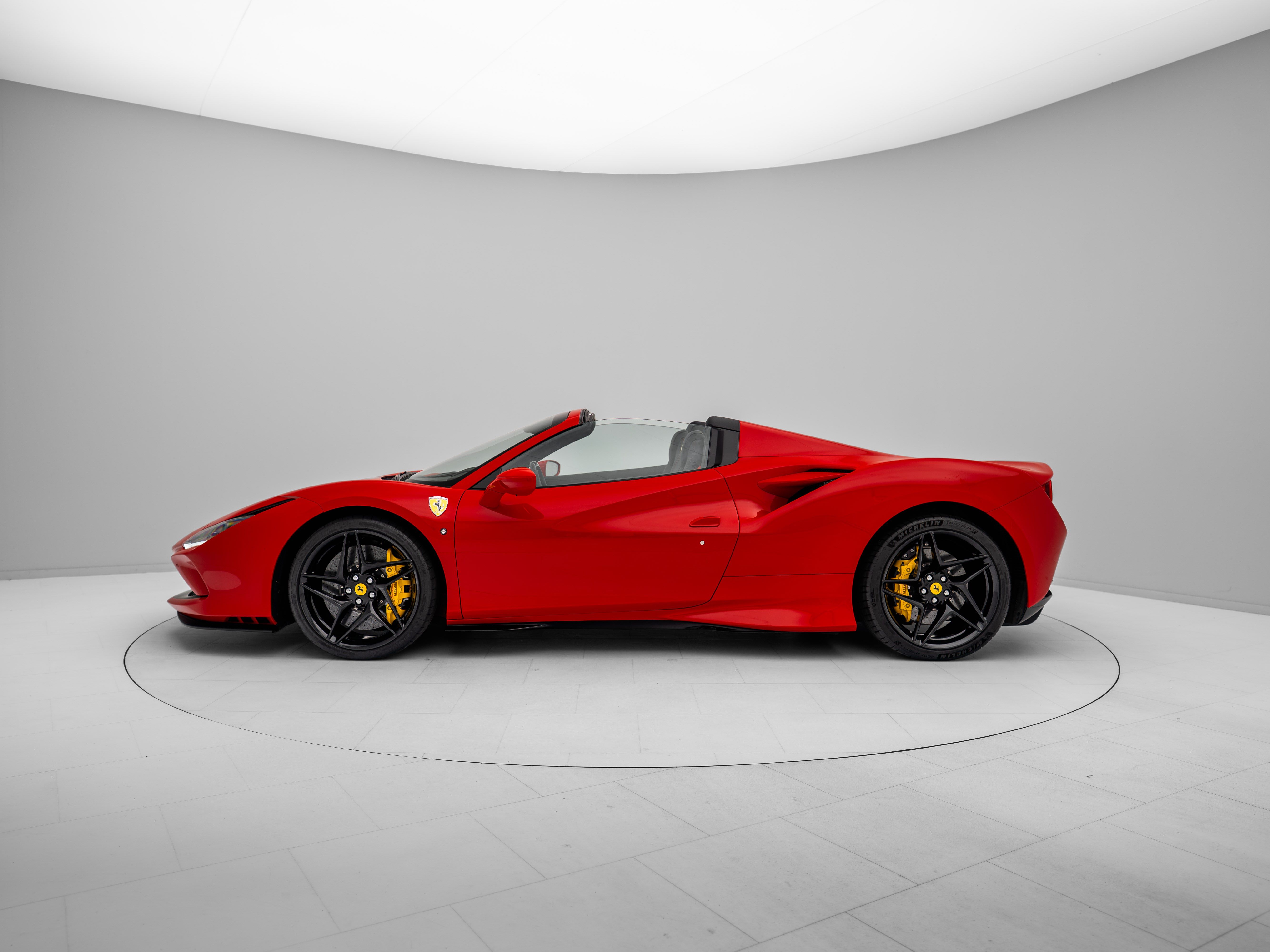 Ferrari F8 Spider - FERRARI HAMBURG