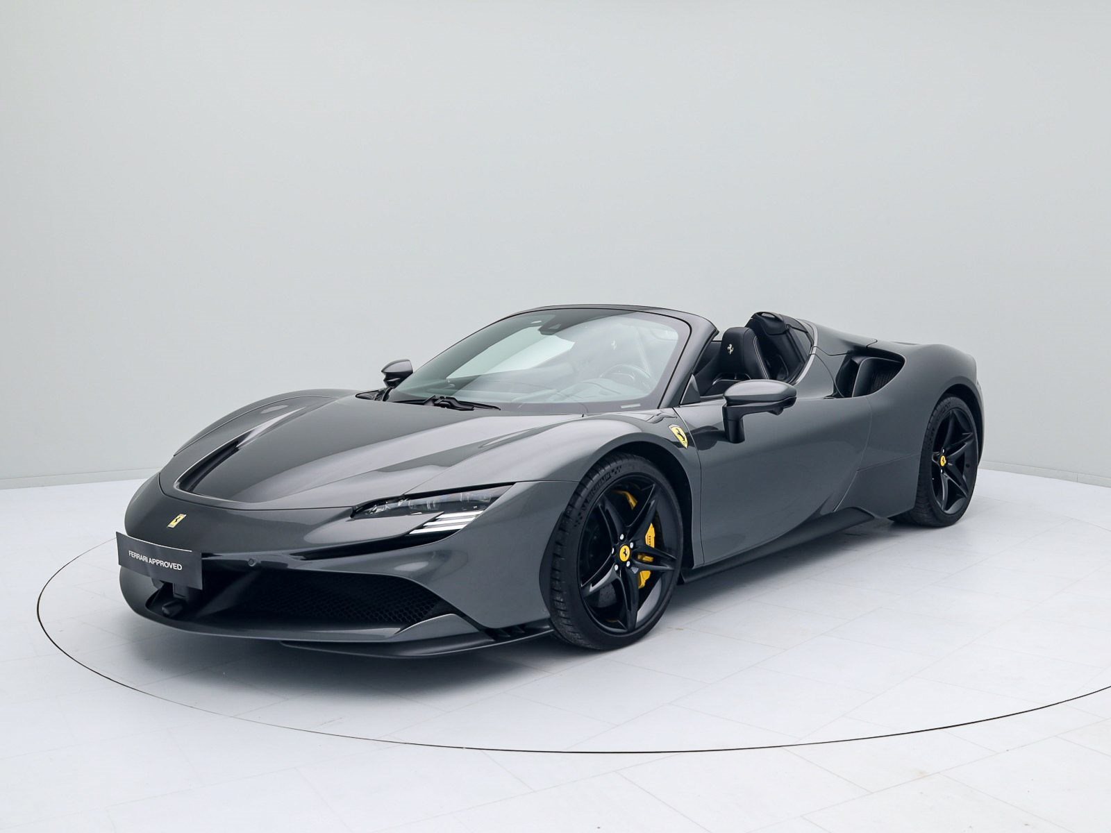 Ferrari SF90 Spider - Ferrari Hamburg