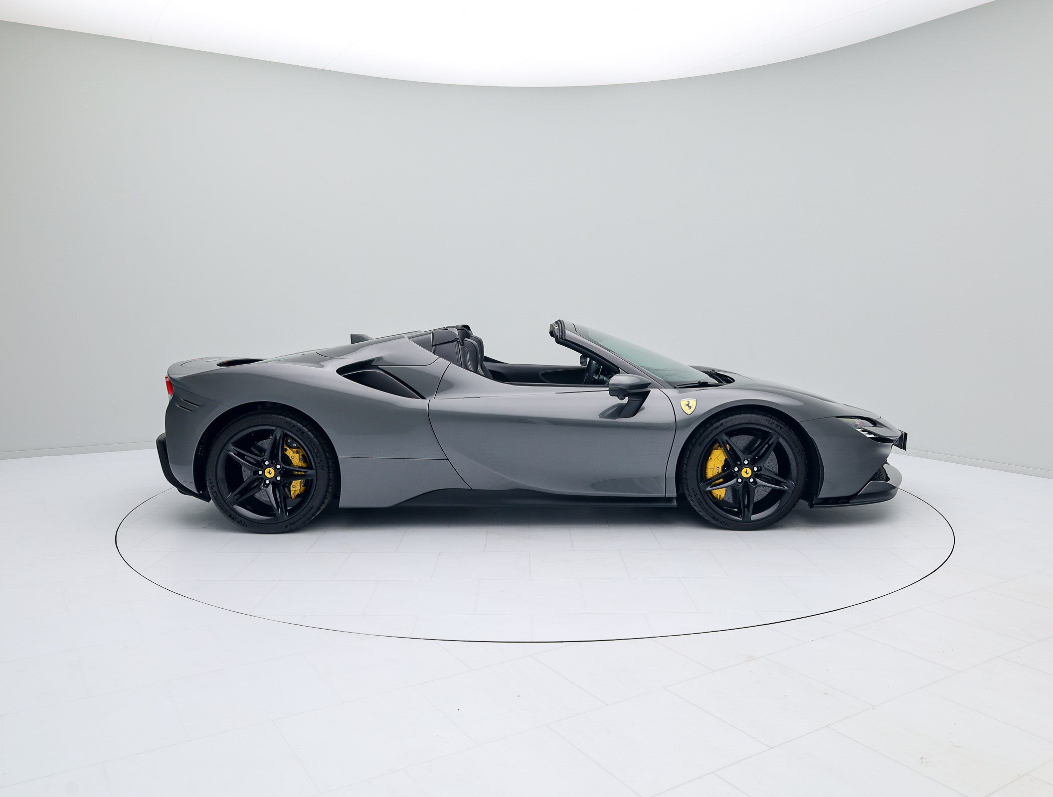 Ferrari SF90 Spider - Ferrari Hamburg