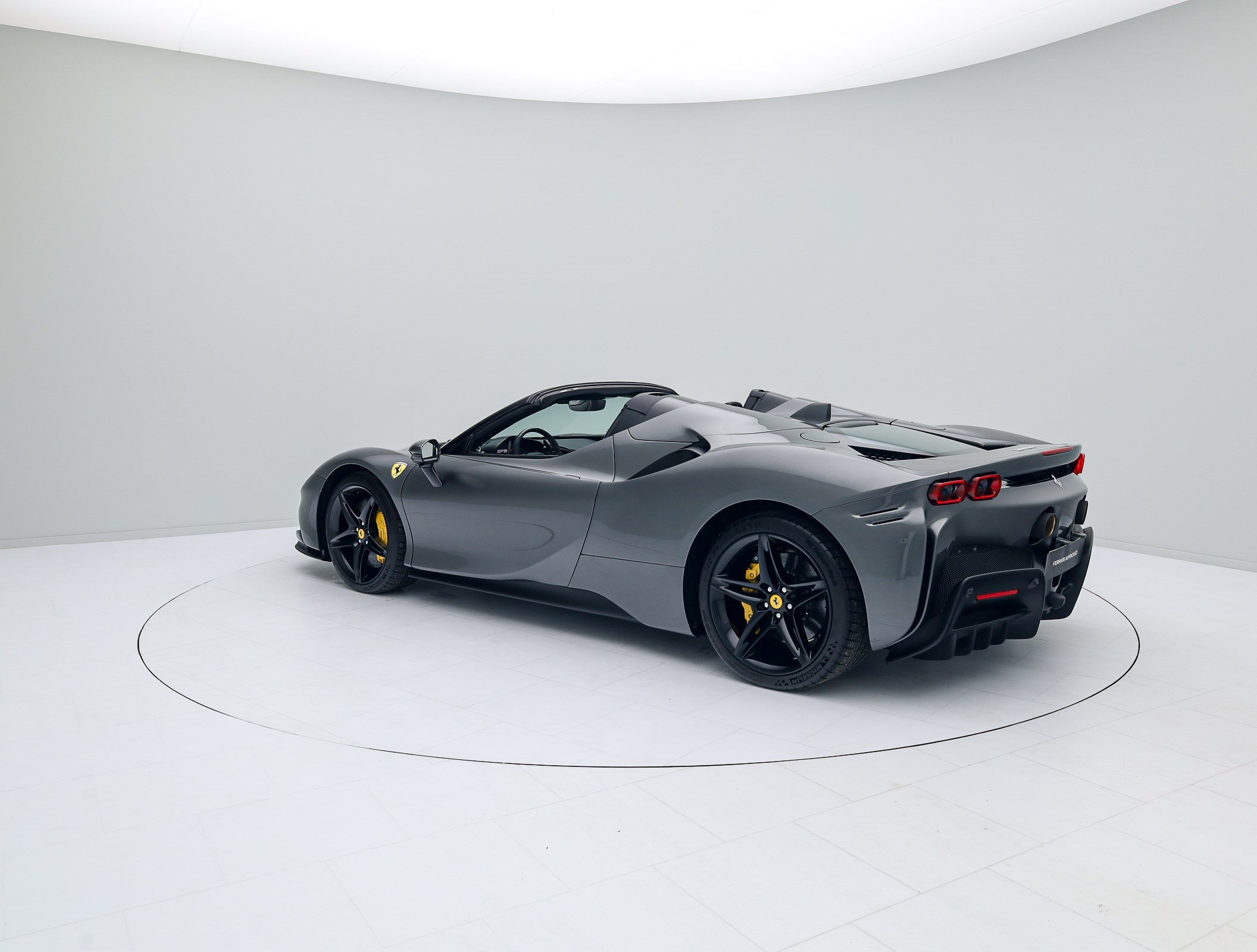Ferrari SF90 Spider - Ferrari Hamburg