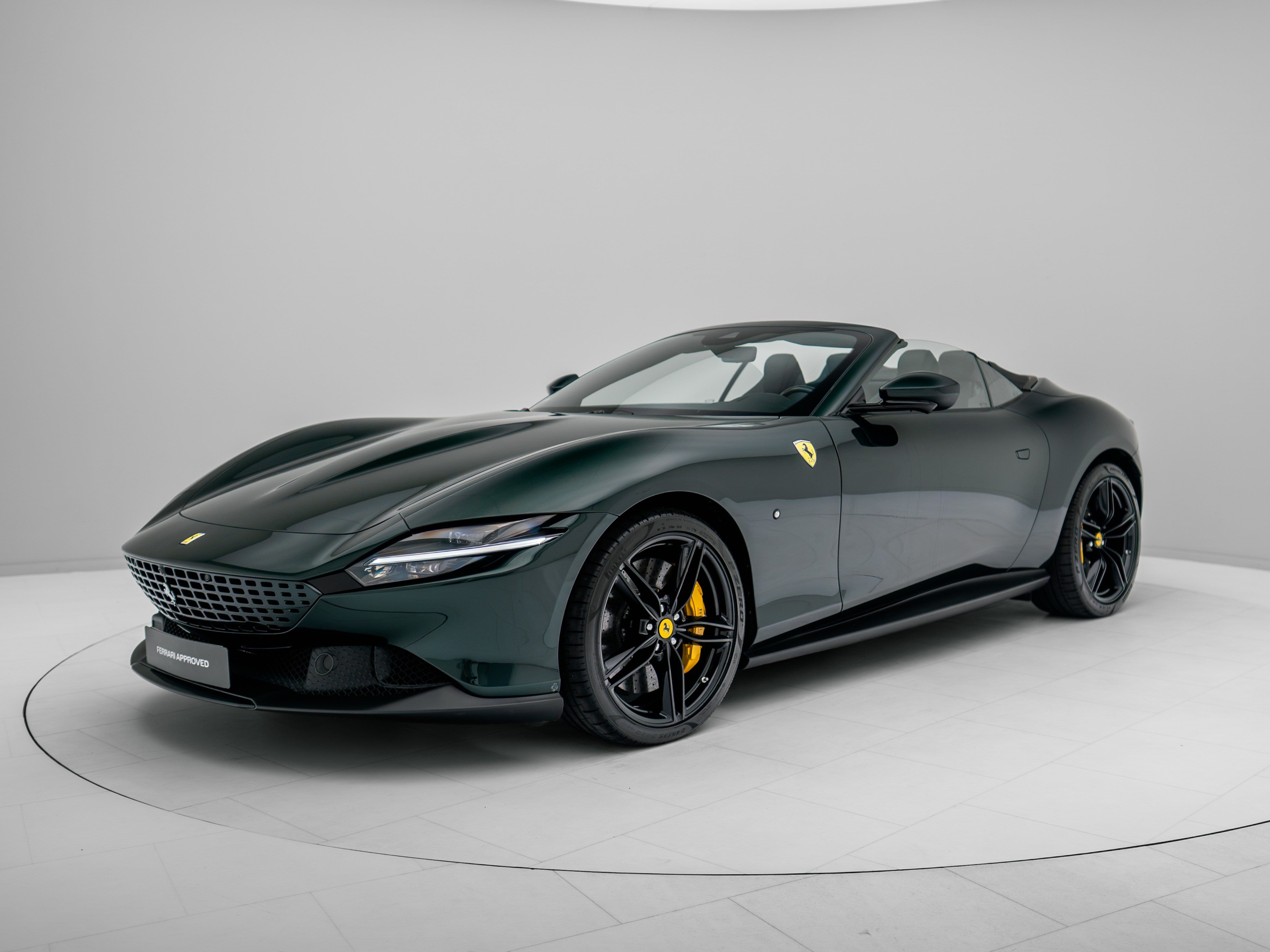 Ferrari Roma Spider - VERDE ZELTWEG - FERRARI HAMBURG