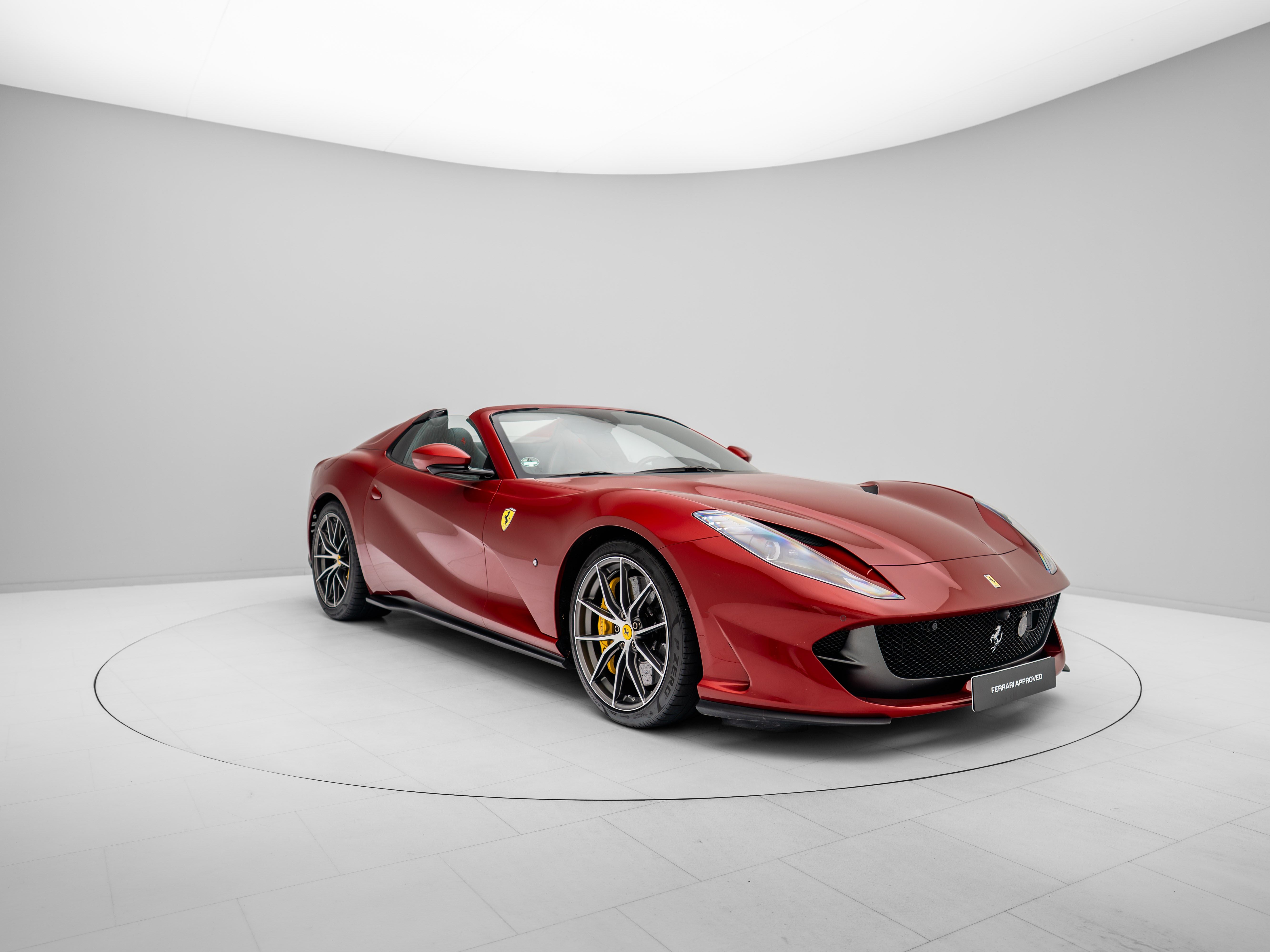 Ferrari 812 GTS - ROSSO FIORANO - FERRARI HAMBURG