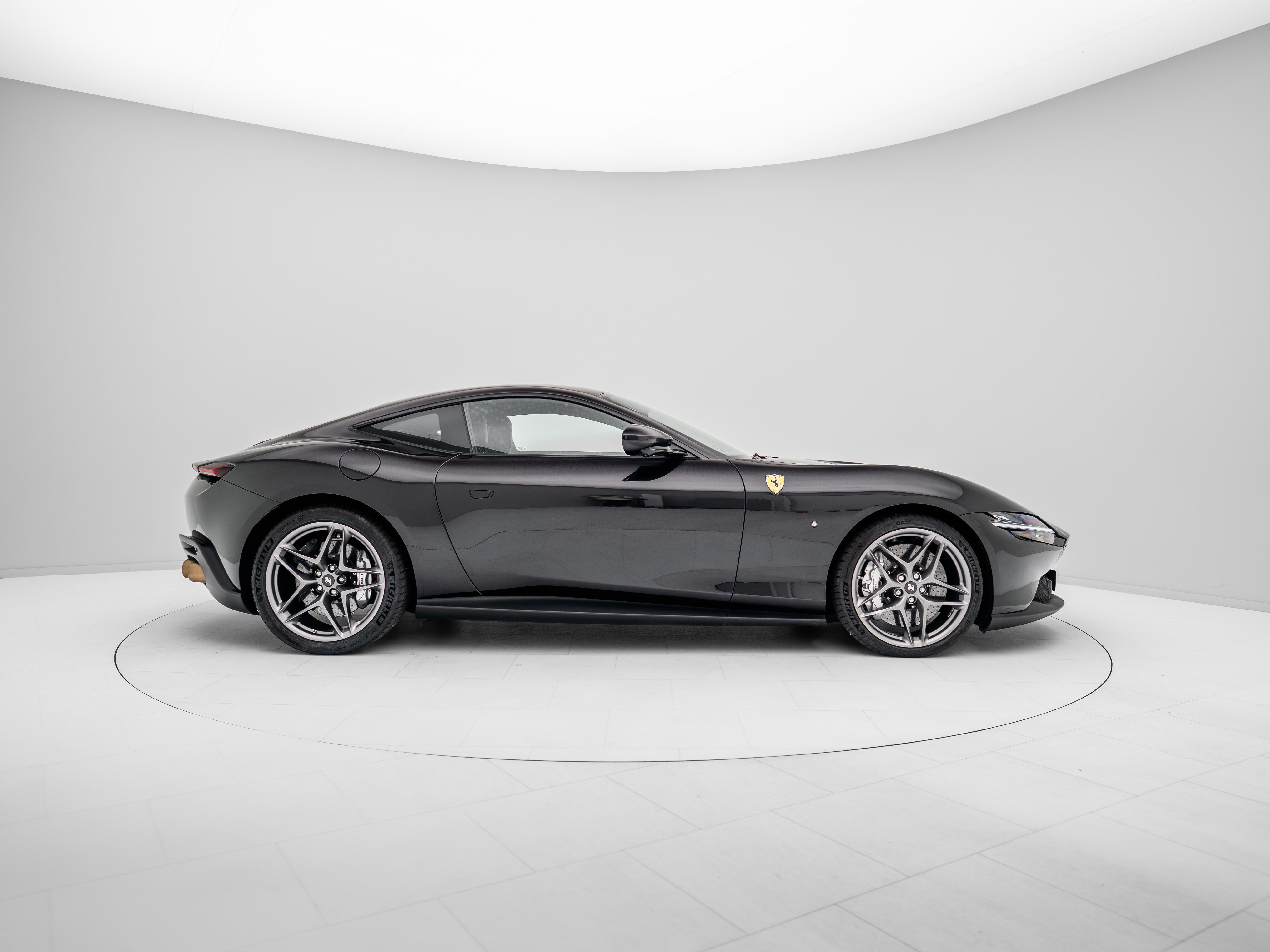 Ferrari Roma - FERRARI HAMBURG