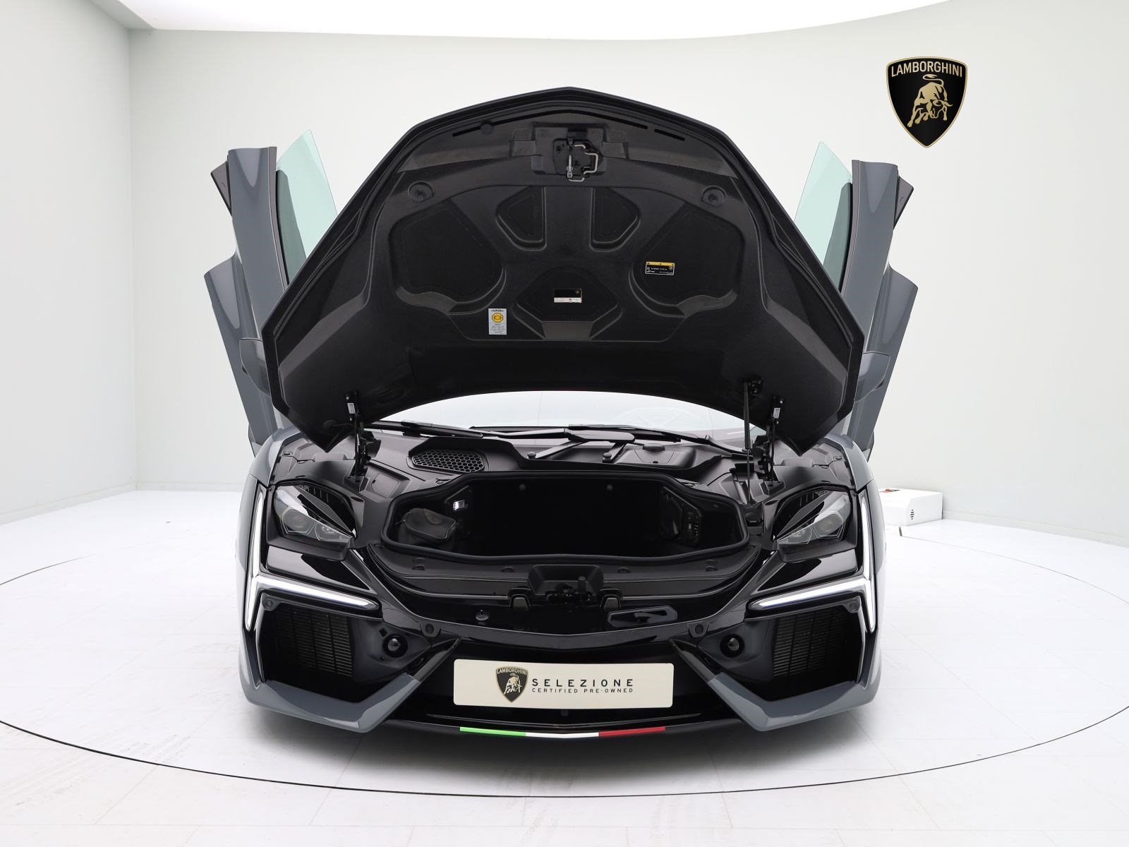 Lamborghini Revuelto I Lamborghini Hamburg
