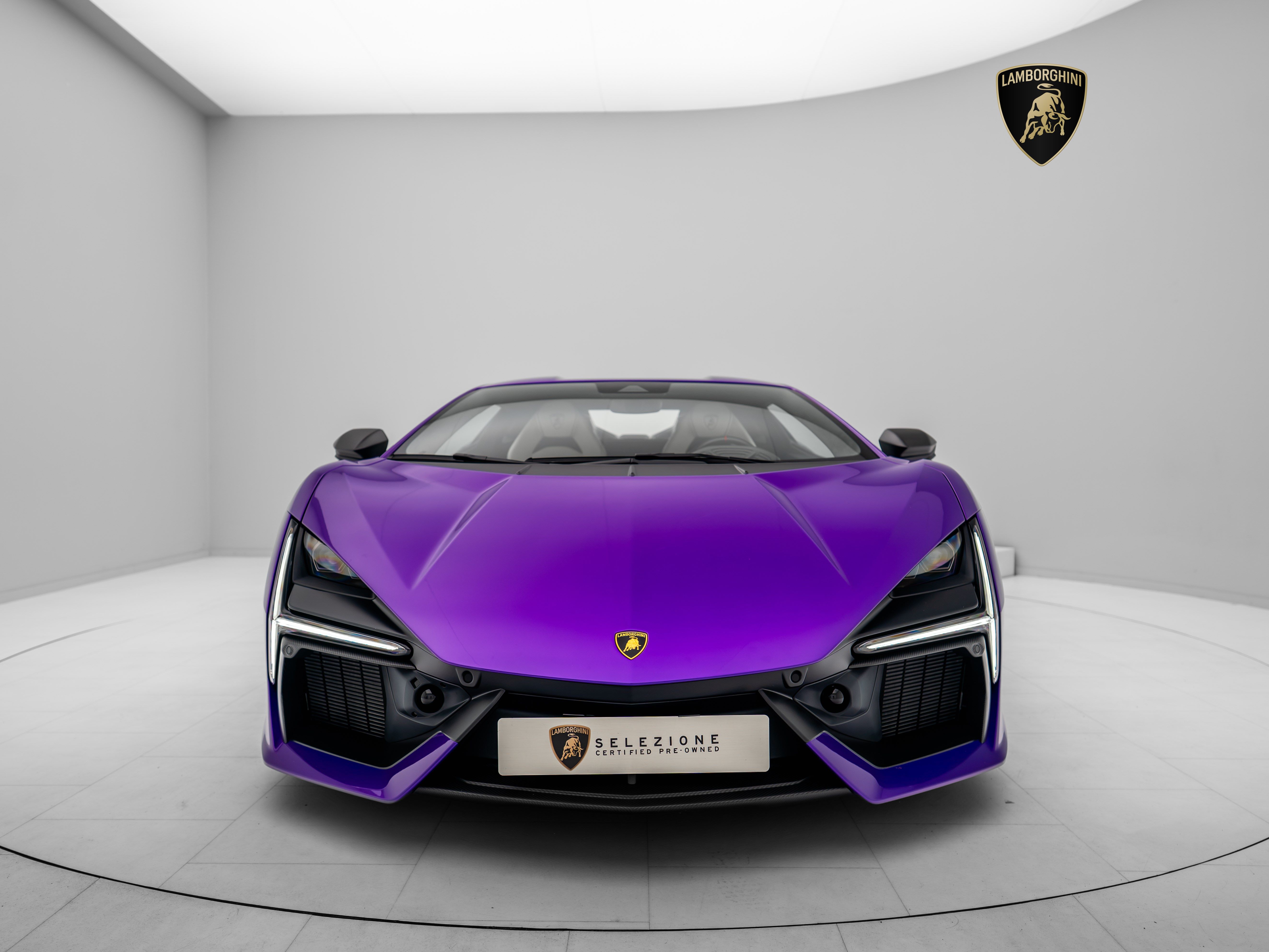 Lamborghini Revuelto