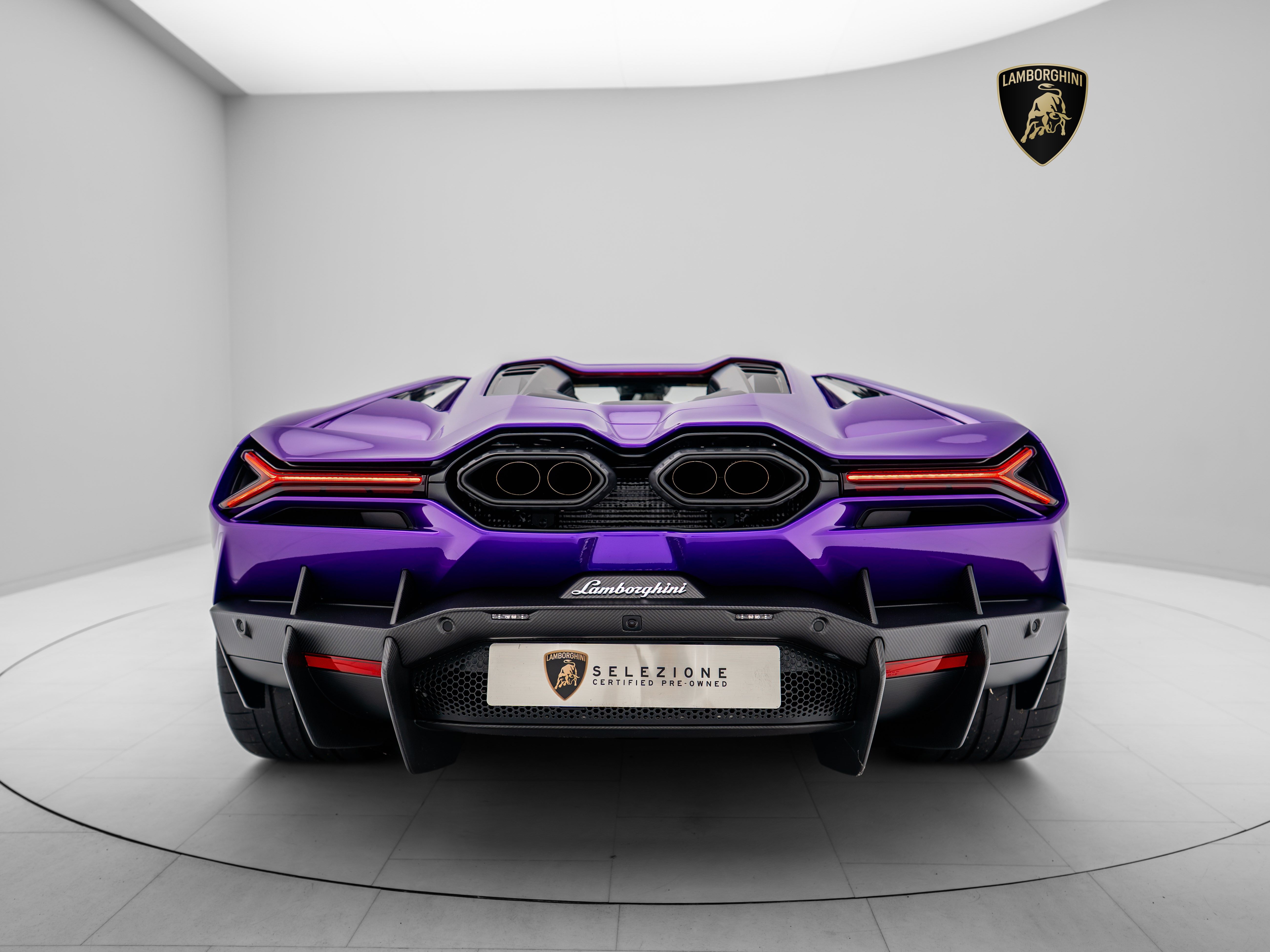 Lamborghini Revuelto