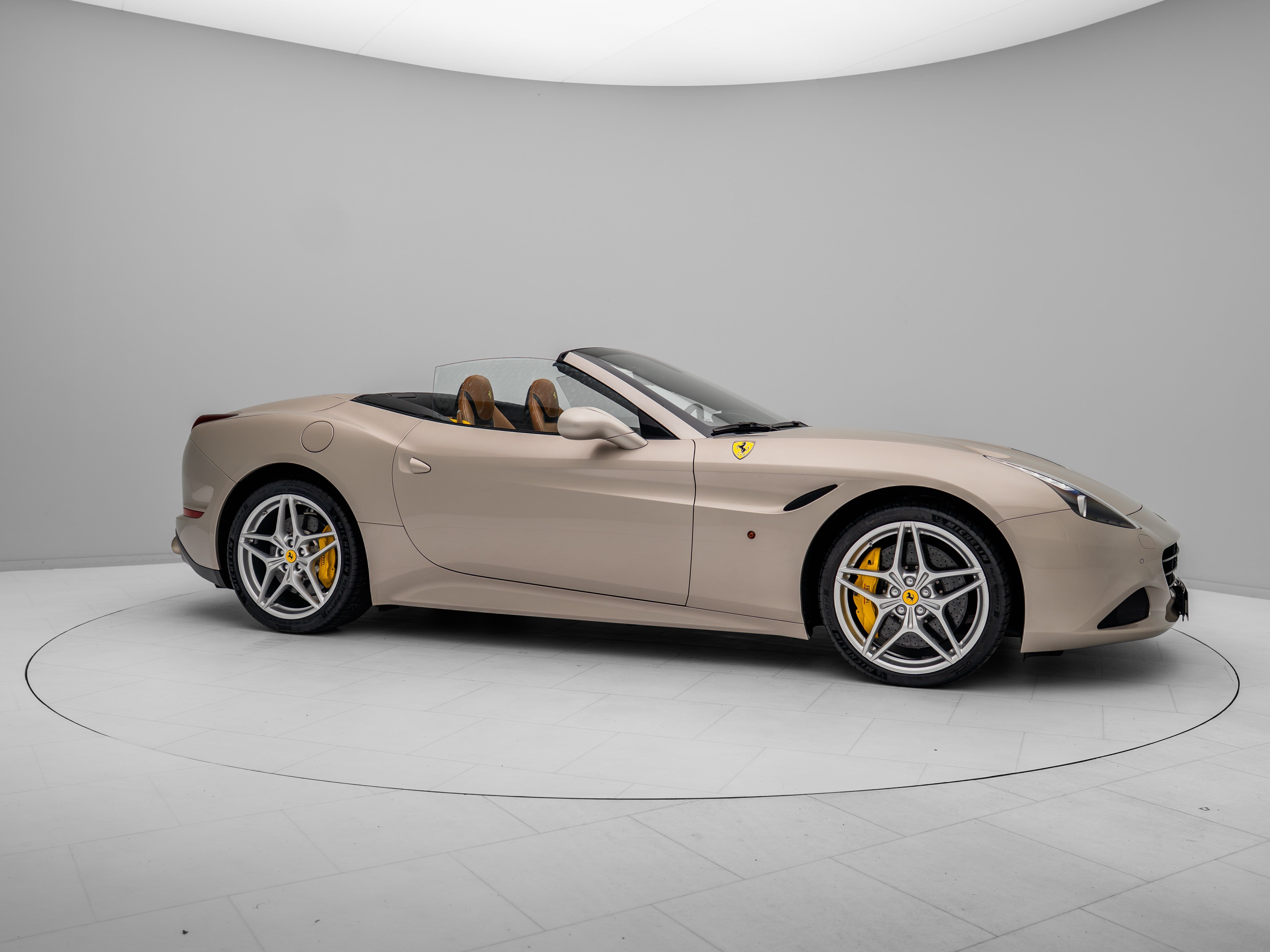 Ferrari California T - FERRARI HAMBURG