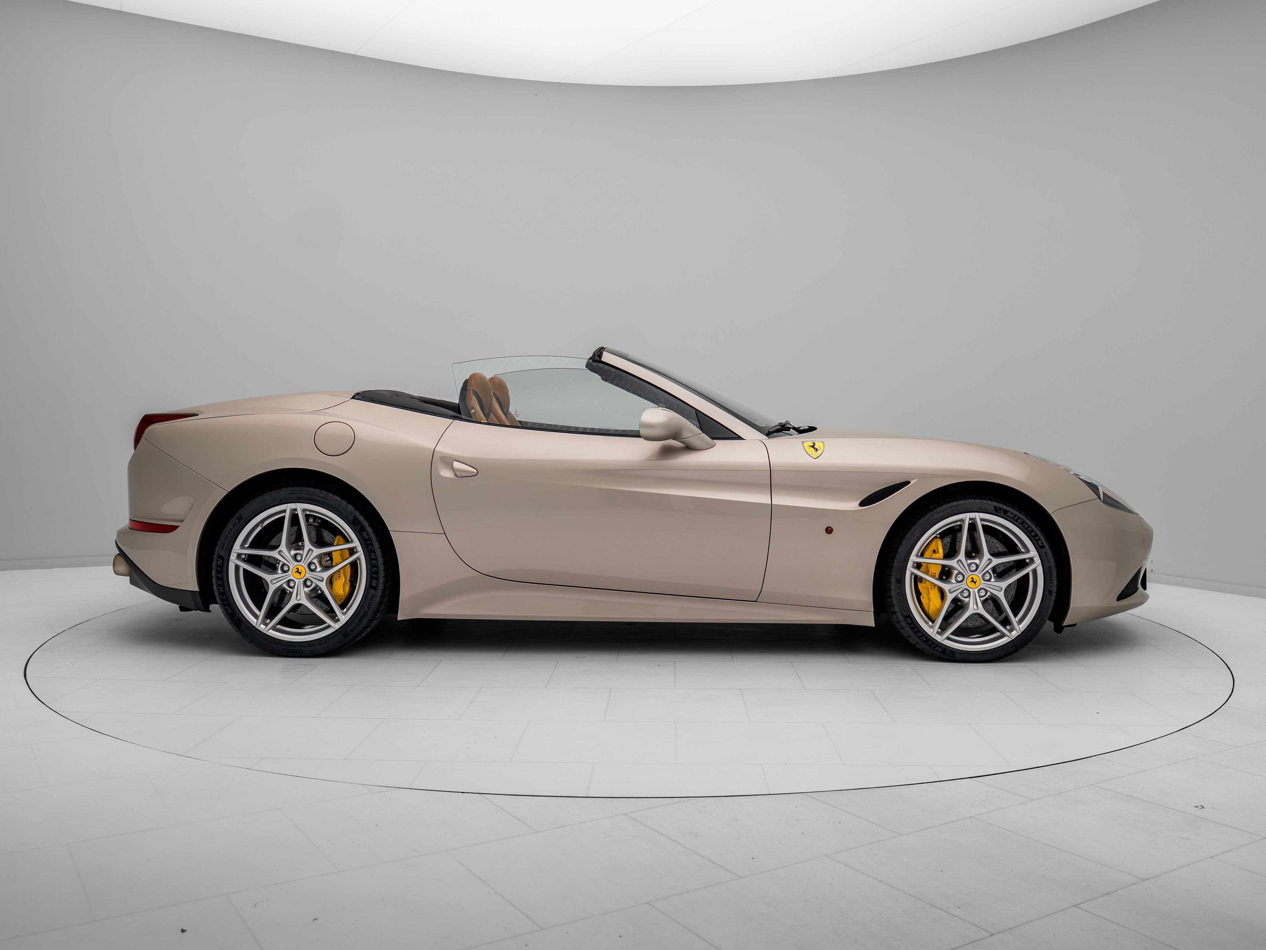 Ferrari California T - FERRARI HAMBURG