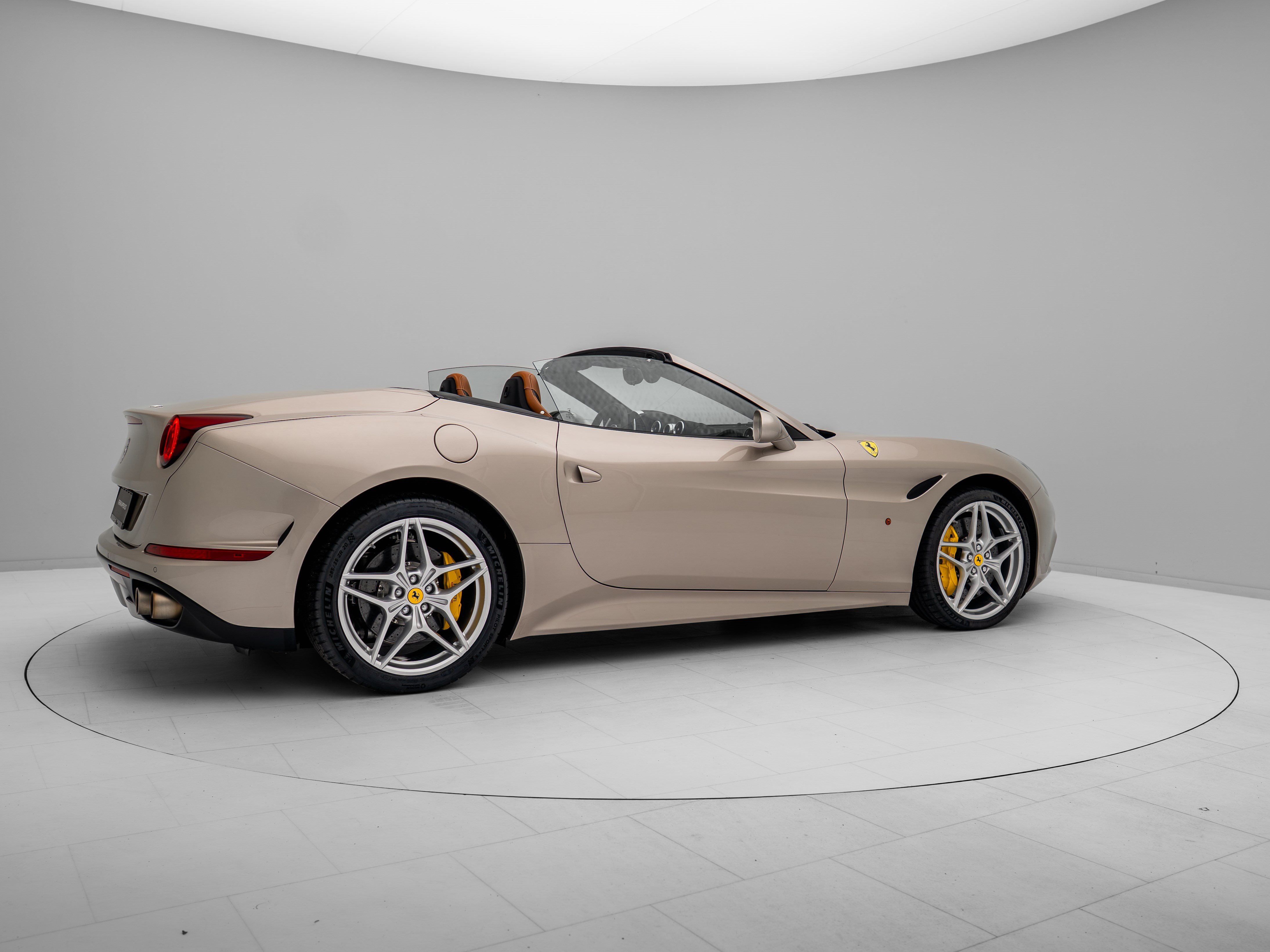 Ferrari California T - FERRARI HAMBURG