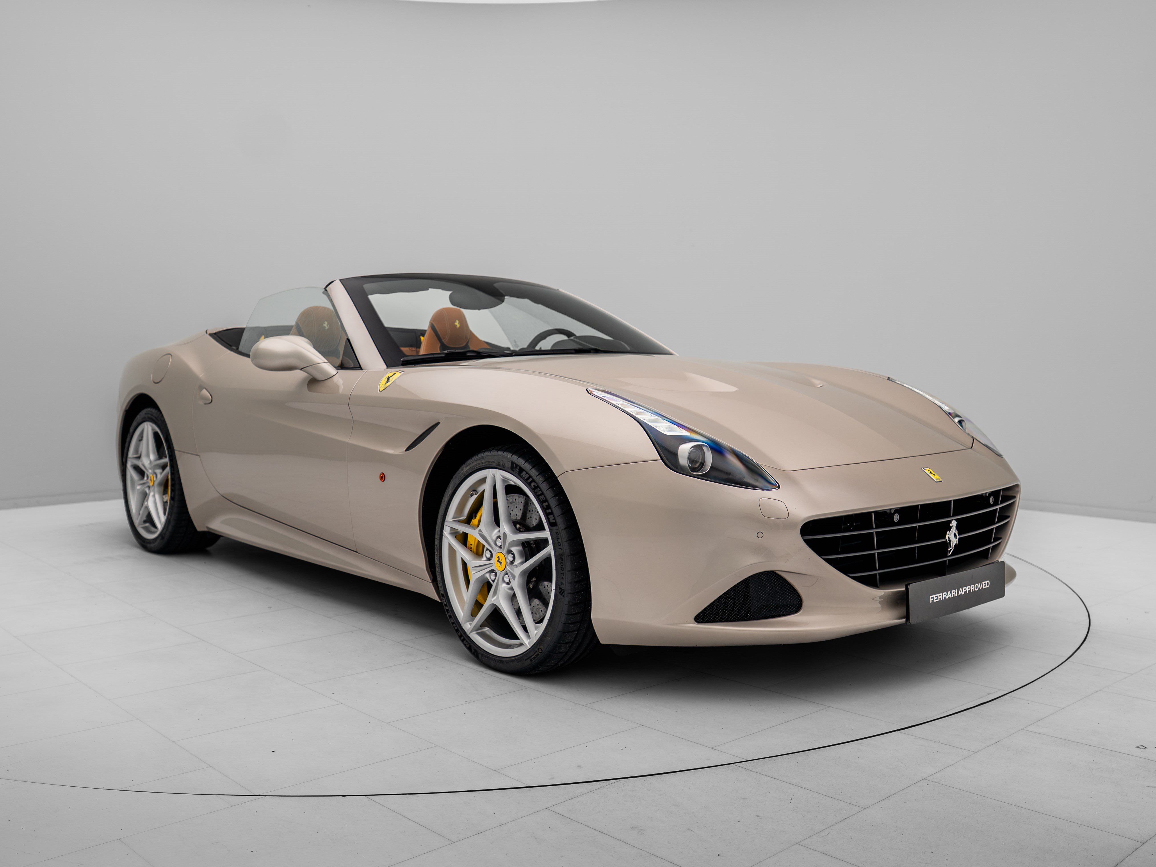 Ferrari California T - FERRARI HAMBURG