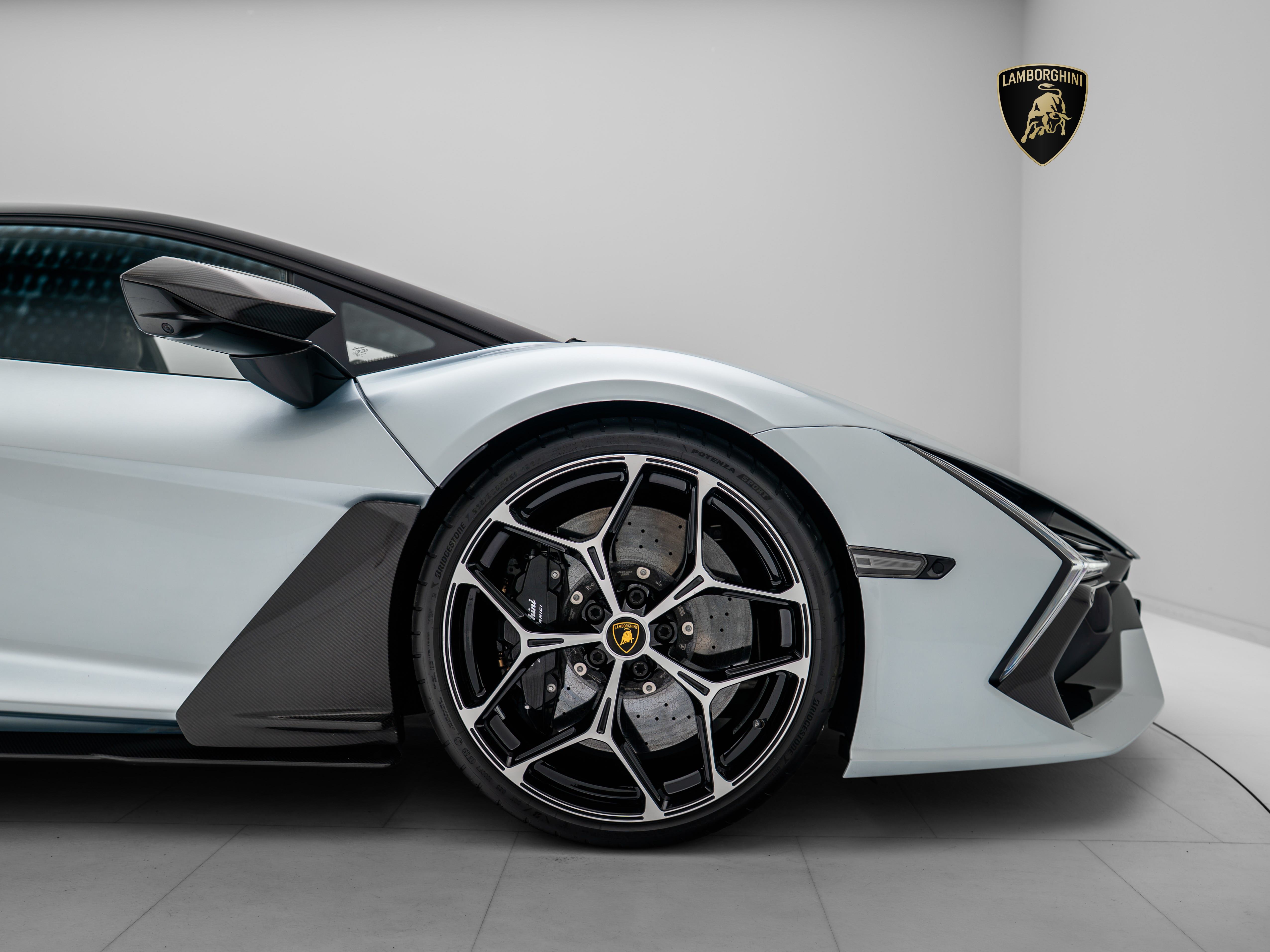 Lamborghini Revuelto I Lamborghini Hamburg I AZZURRO THETYS